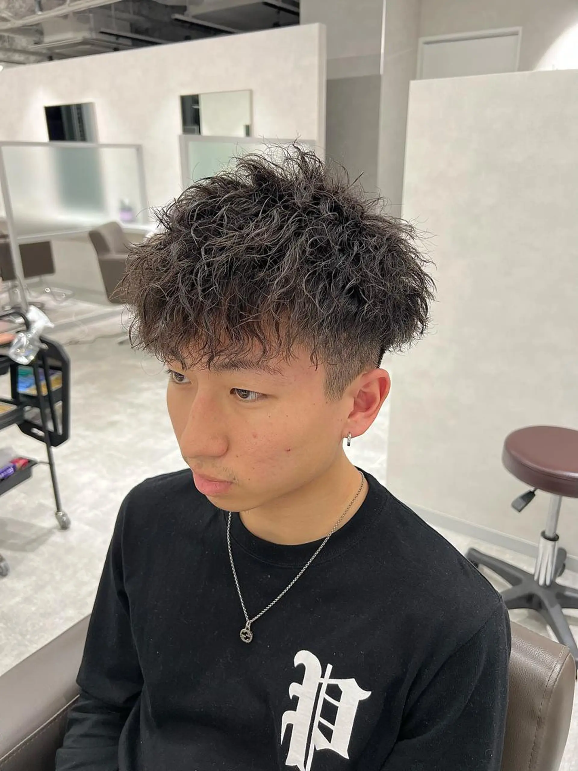 ショート カラー パーマ メンズ 関西センターパート メンズモデル募集のヘアスタイル