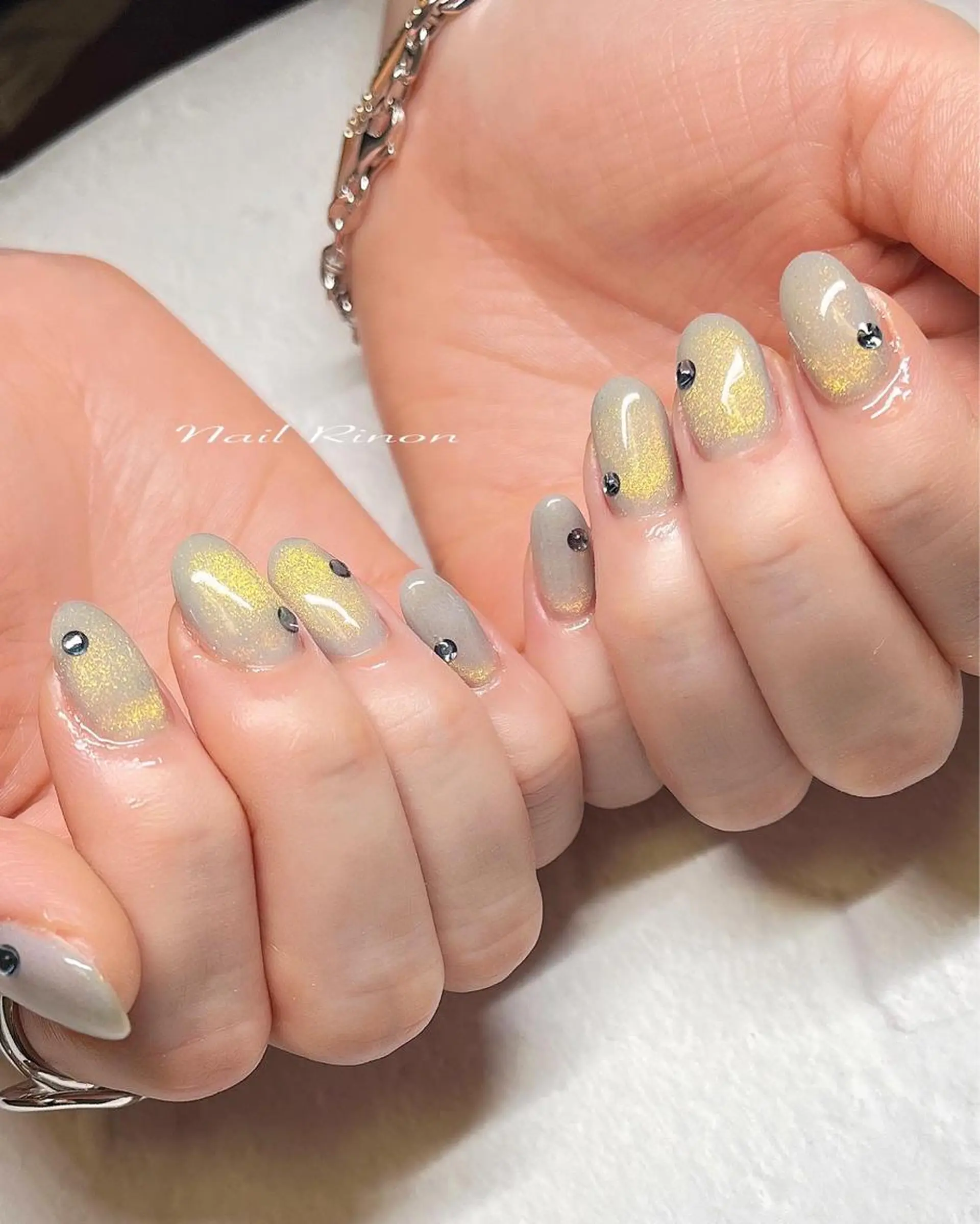 ネイル マグネットネイル ハンドネイル Nail Rinonのネイルデザイン