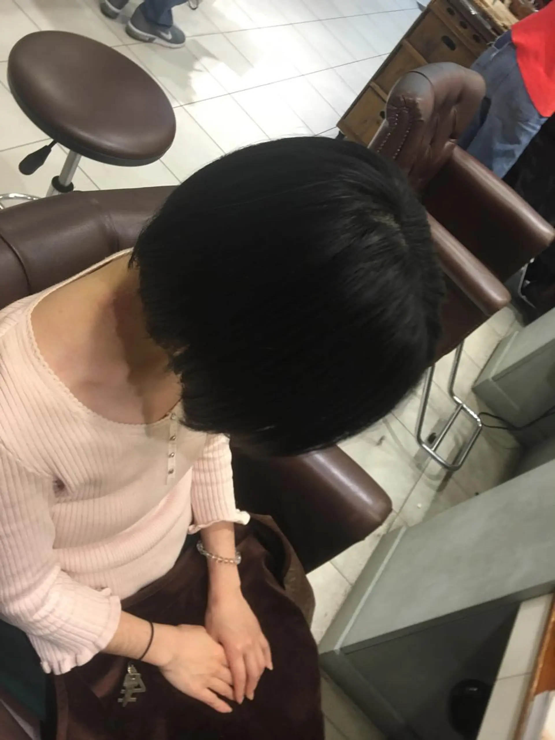 ショート ブリーチカラー🌈 嘉名 真樹のヘアスタイル