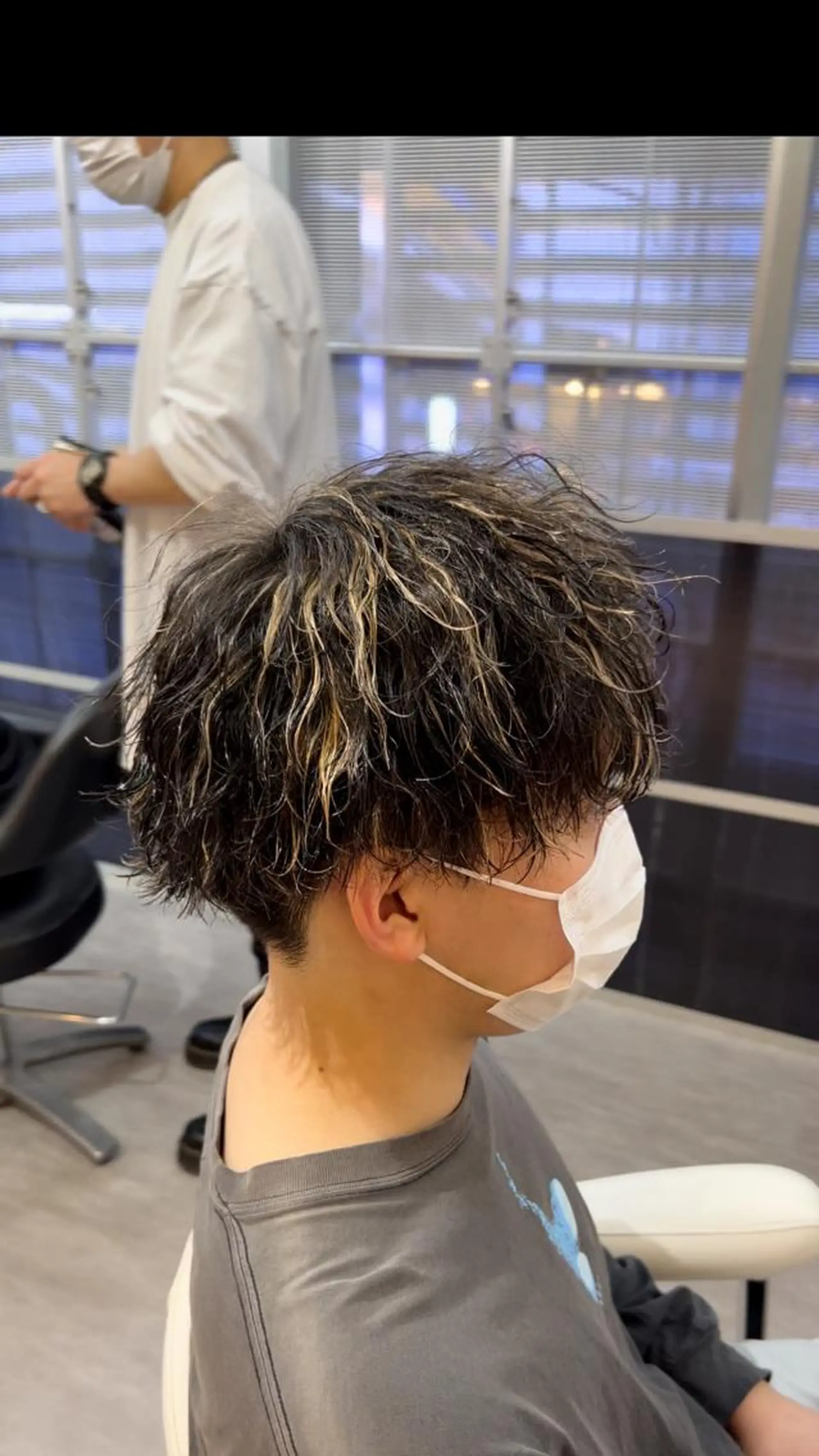 ショート カラー パーマ メンズ メンズハイライト メンズパーマ ハイライトカラー ハイライト カット ヘアカラー パーマ dot.グループ指名 No.1橋本滉太のヘアスタイル