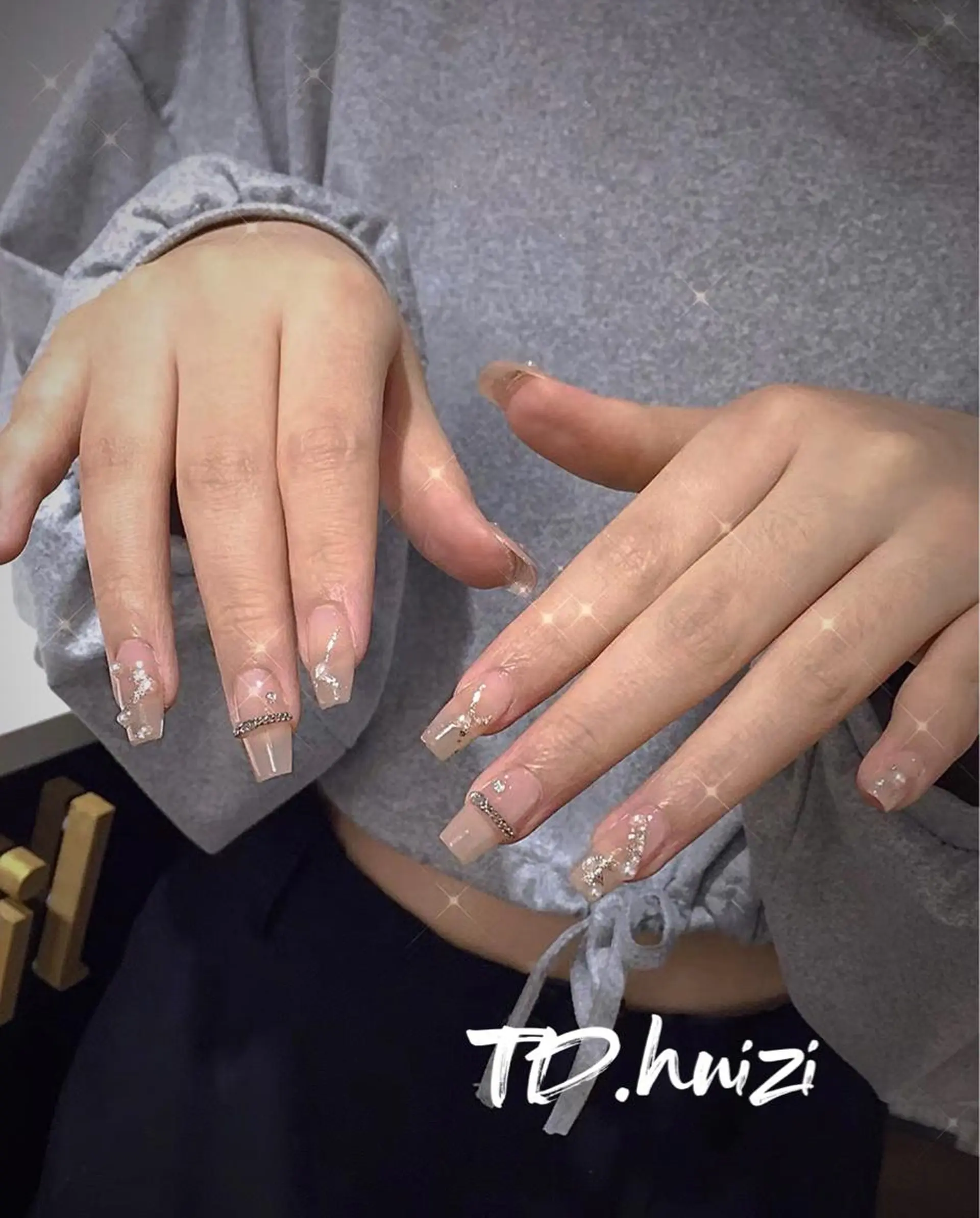 セミロング めぐみのネイルサロン スタッフ練習のネイルデザイン