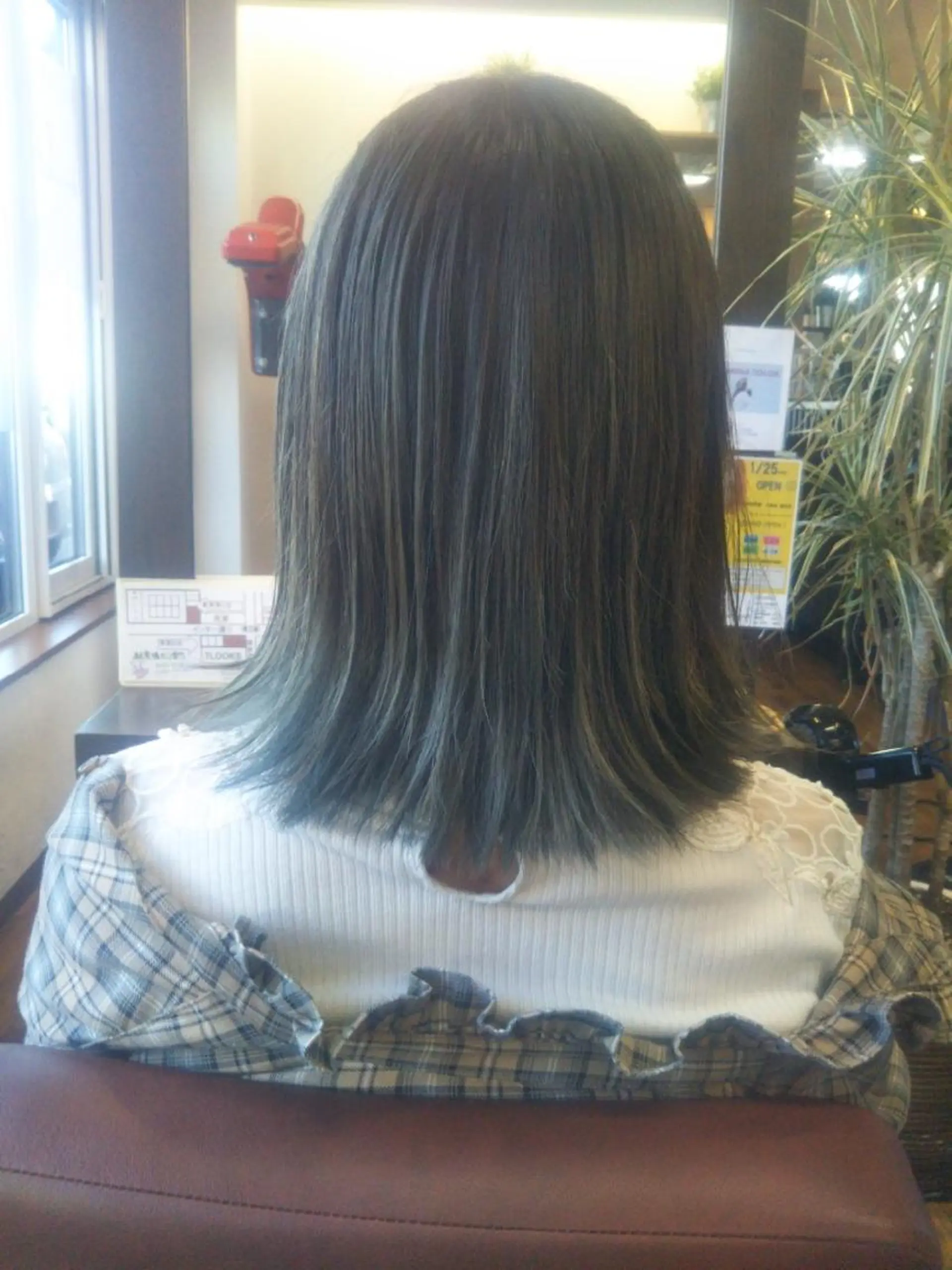 カラー バレイヤージュ 佐々木 浩之のヘアスタイル