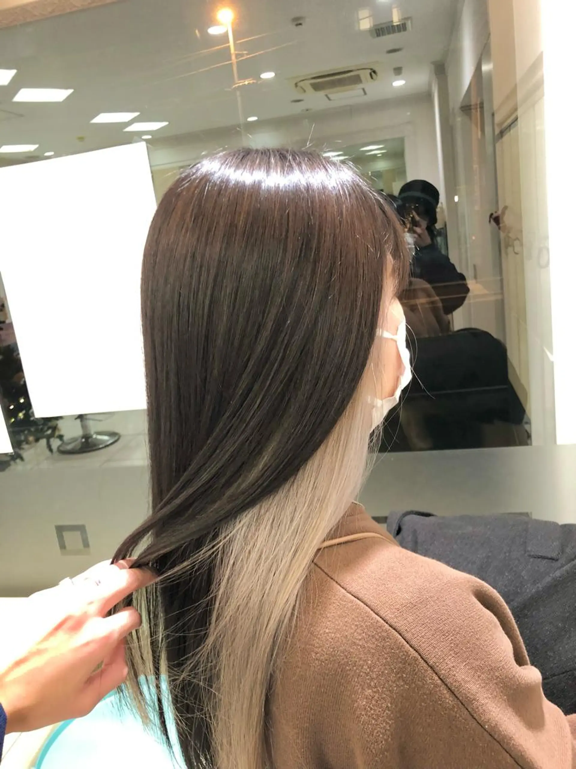 ロング カラー ヘアカラー 渕向 克海のヘアスタイル