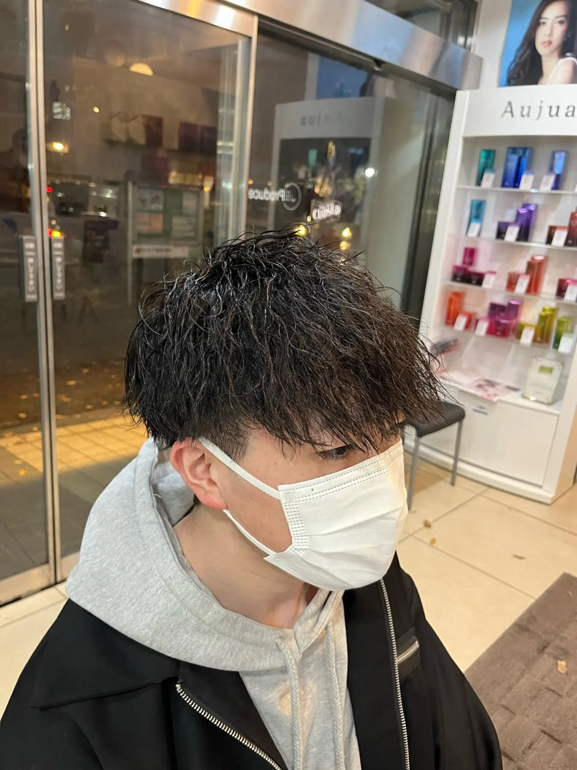 ショート パーマ メンズ メンズパーマ ツイストスパイラルパーマ スパイラルパーマ カット パーマ 韓国メンズヘア/ 毛流れヘア　須田龍世のヘアスタイル