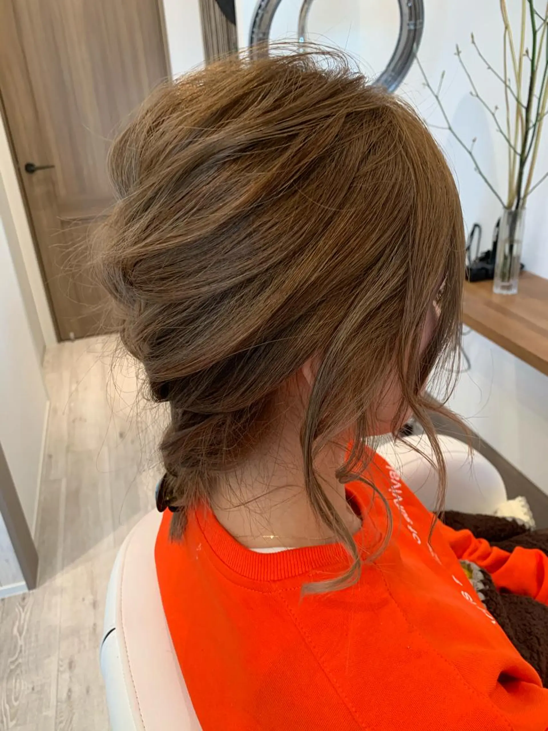 ミディアム ヘアアレンジ ALLURE hair&esteの眉毛・アイブロウイメージ