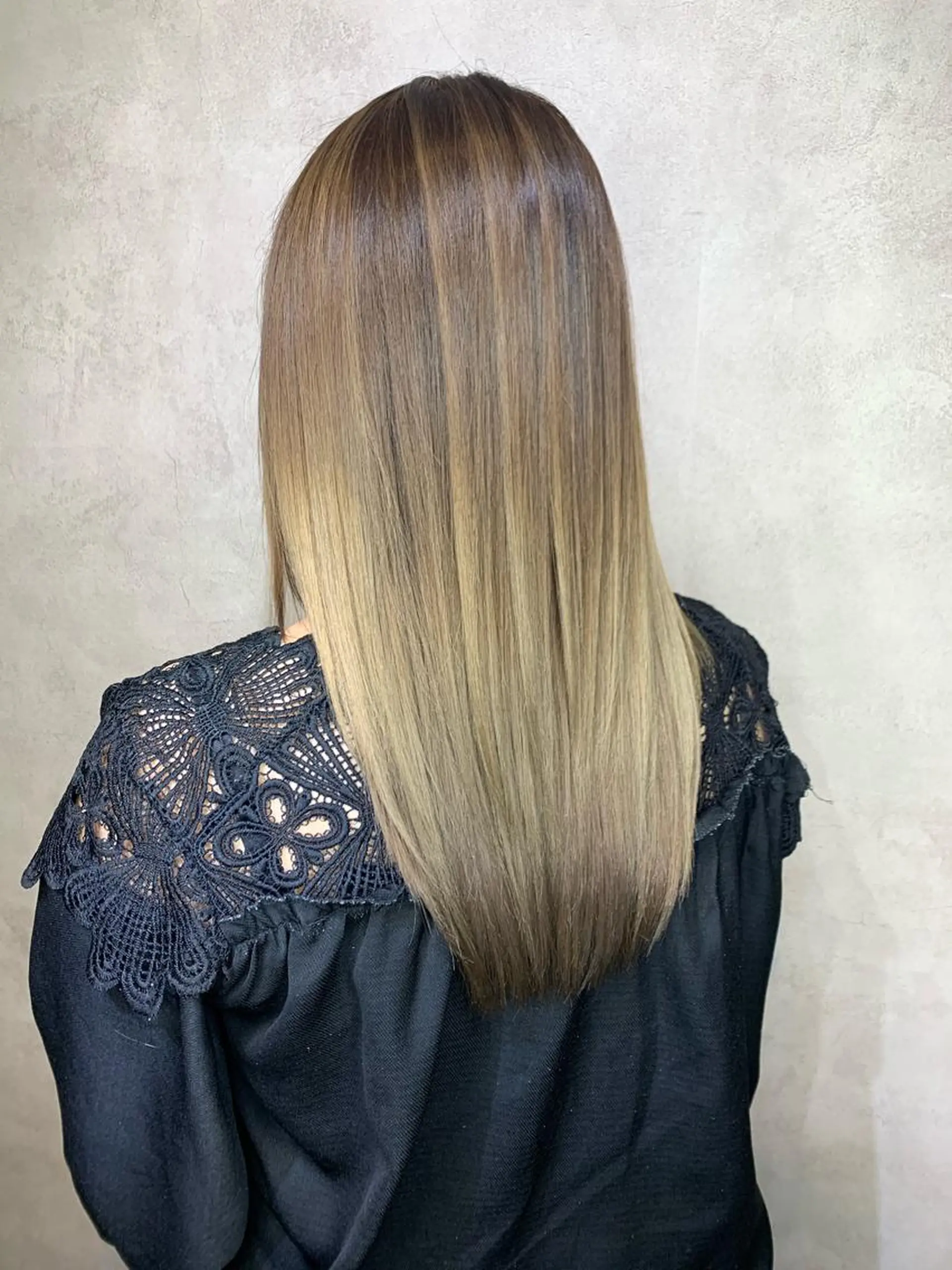 セミロング トリートメント トリートメント ヘッドスパ swan ユイカのヘアスタイル