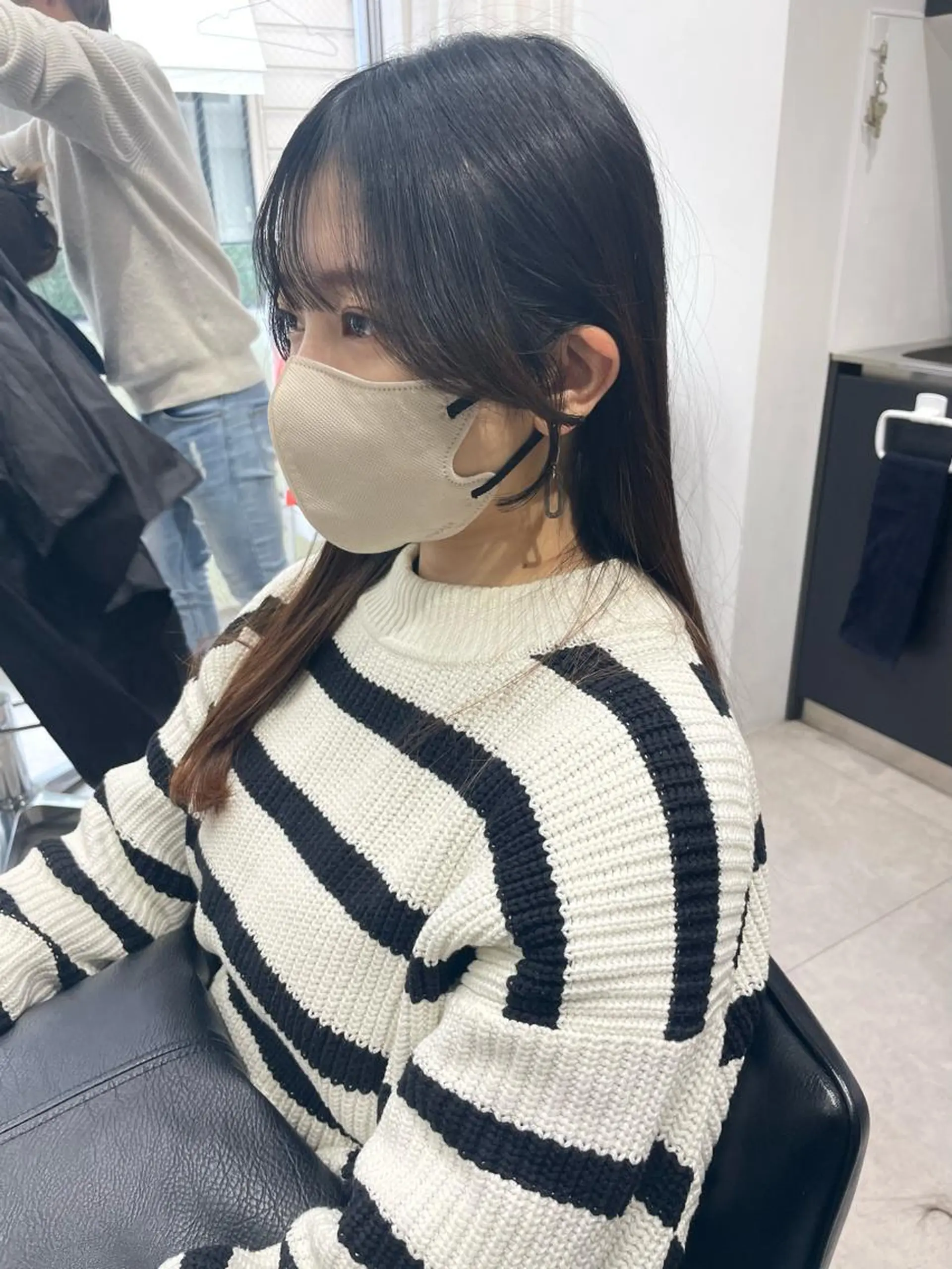 セミロング カット 🌸インナーカラー 🌸藤井春華のヘアスタイル