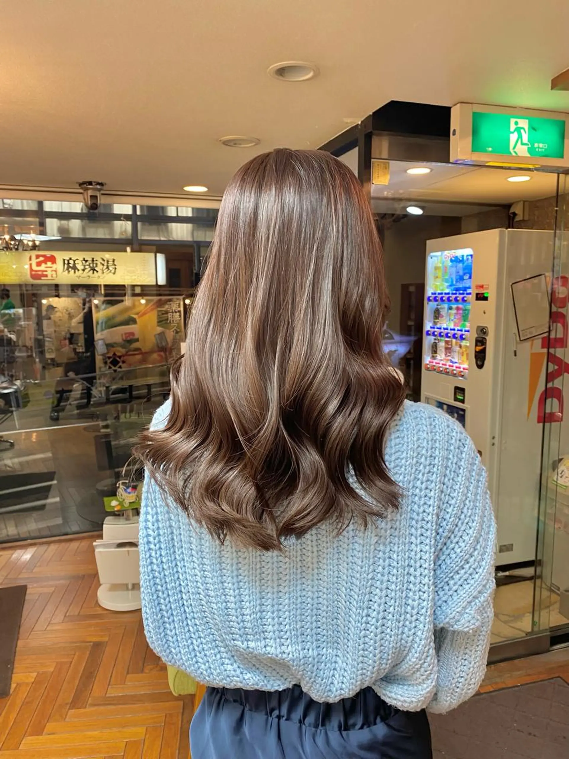 ロング カラー ベージュカラー グレージュ 韓国風ヘア カット ヘアカラー トリートメント ボブ/縮毛矯正/ レイヤー/塚田のヘアスタイル