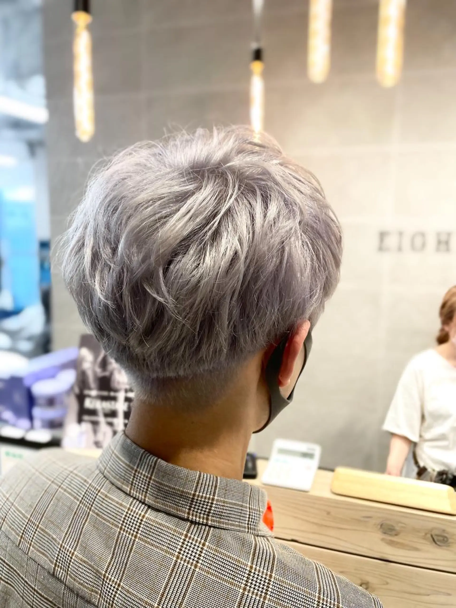 ショート カラー メンズ ヘアカラー トリートメント ヘアセット ハイトーン×レイヤー ／遠藤将太のヘアスタイル