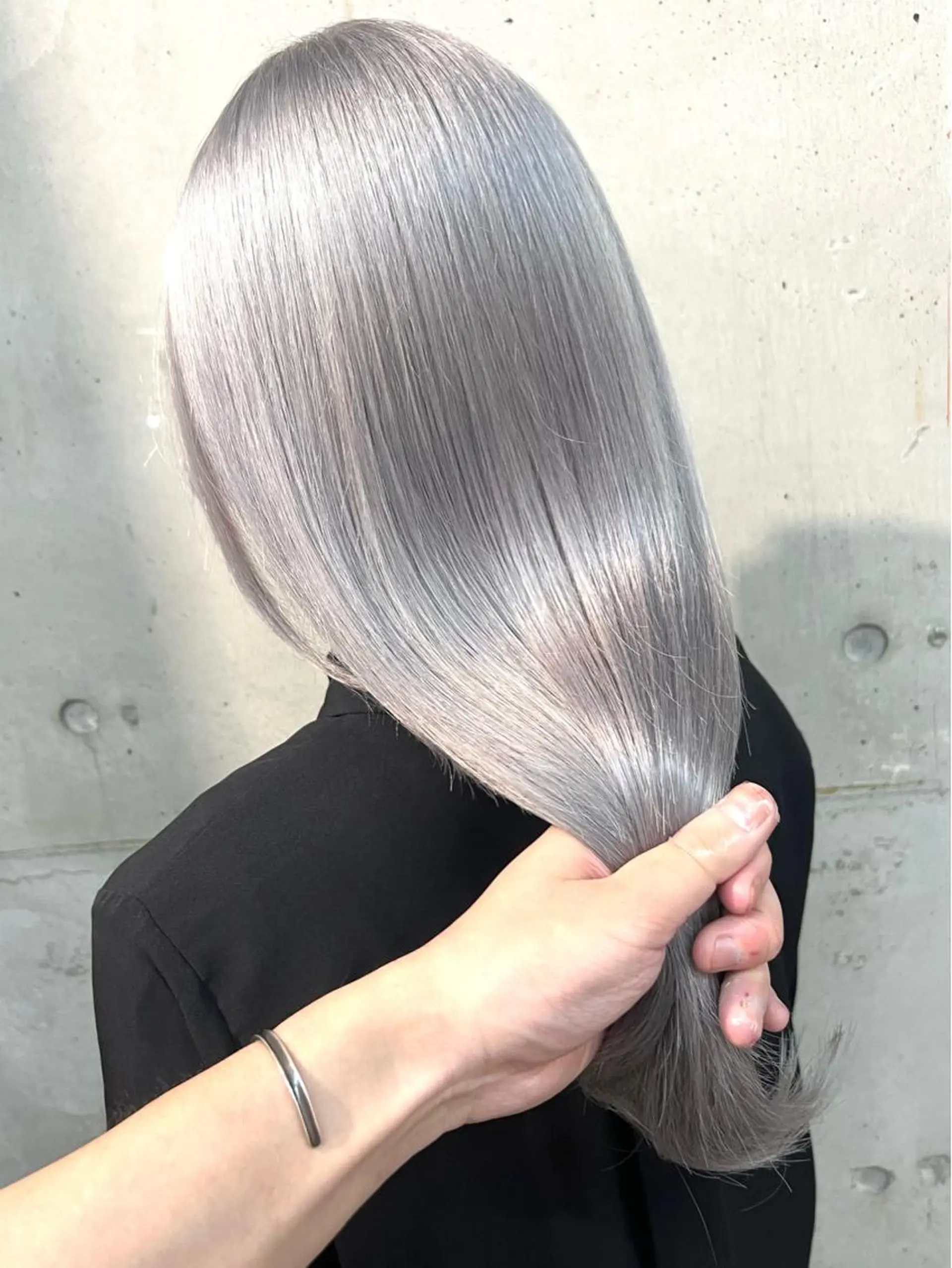 ミディアム カラー ブリーチ ブルーカラー ケアブリーチ ハイライトカラー インナーカラー ヘアカラー トリートメント lani ブリーチ /ダブルカラーのヘアスタイル