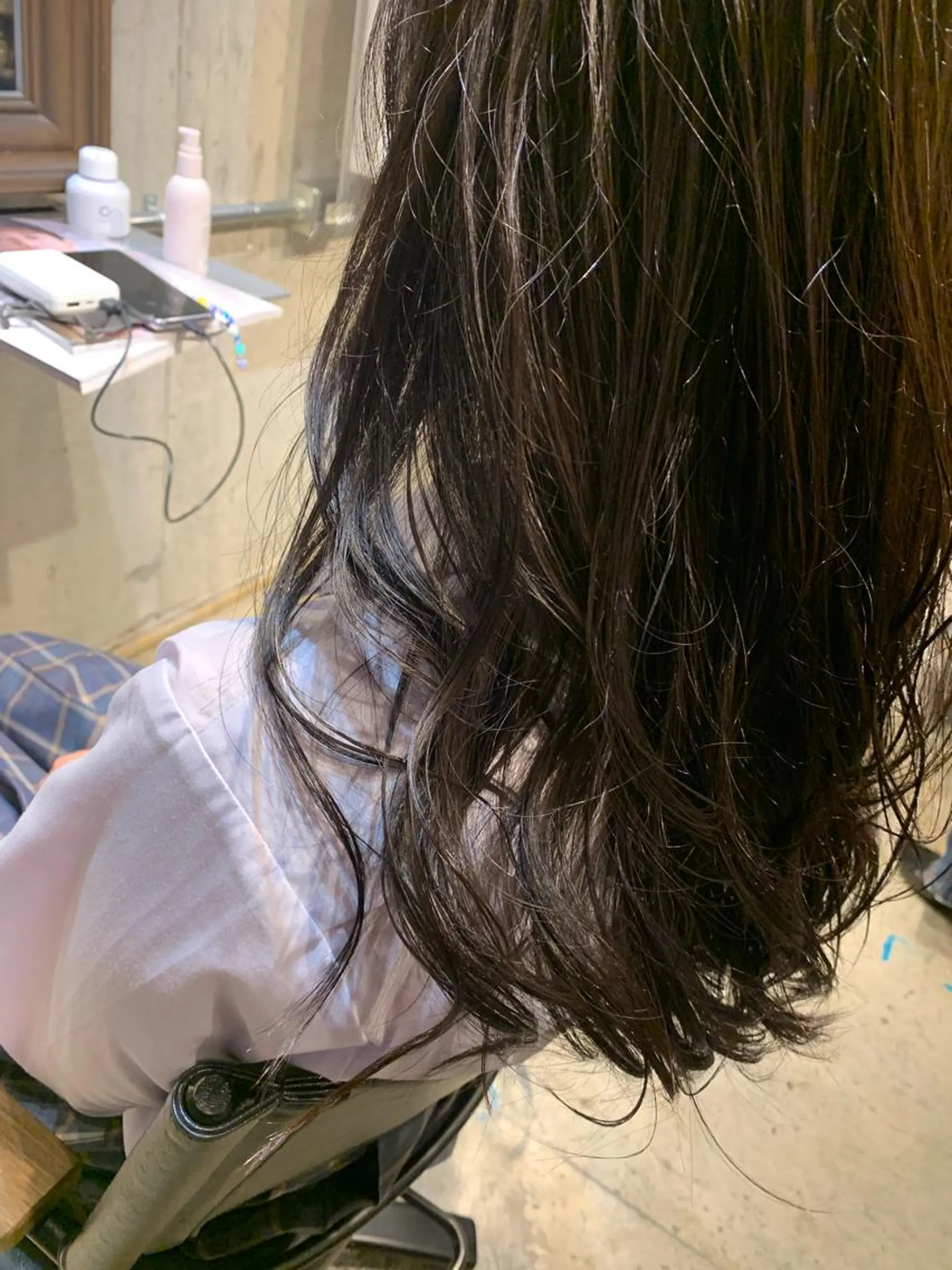 カラー ダークグレー ダークグレージュ グレージュ 吉沢遣人/レイヤー 艶カラー/抜け感のヘアスタイル