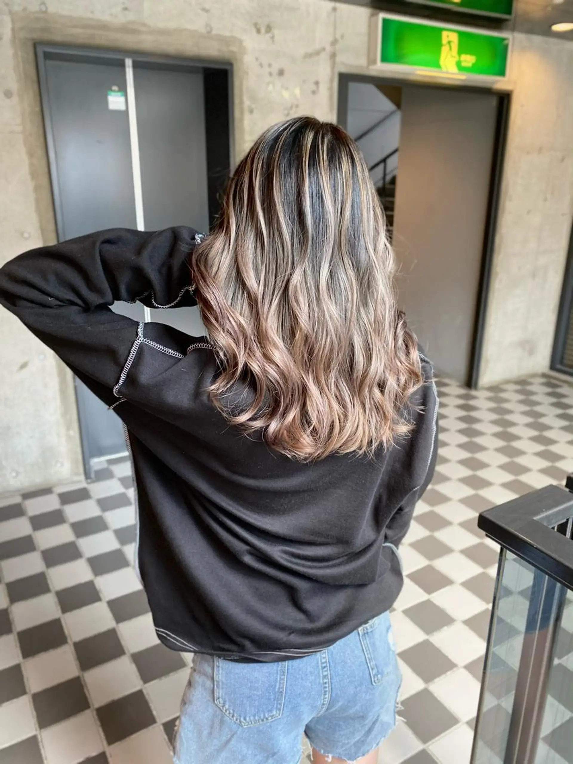 ロング カラー バレイヤージュ レイヤーカット ヘアカラー トリートメント 🌈透明感カラー ✨松田龍也🌈のヘアスタイル