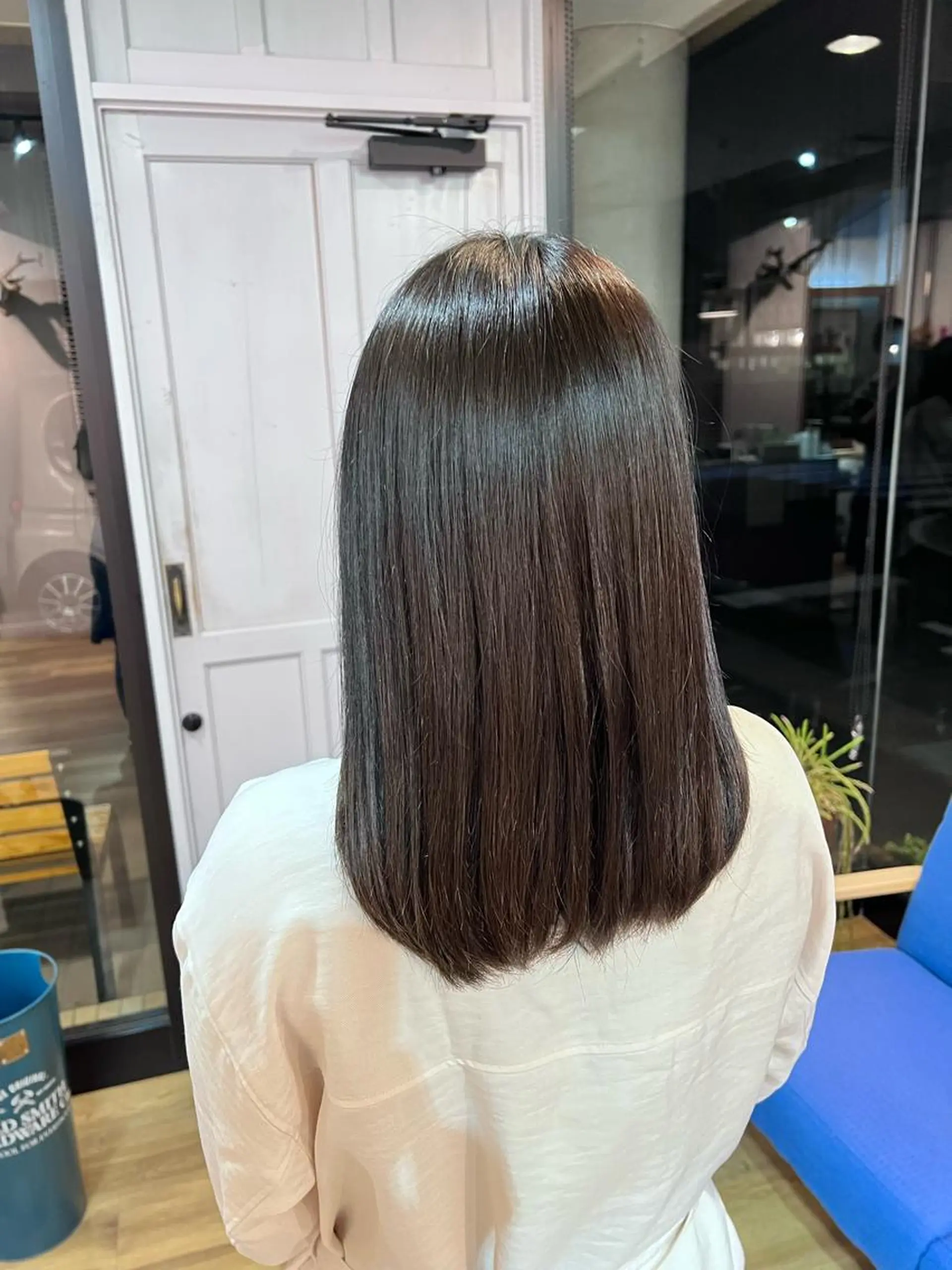 ロング カラー アッシュ アッシュグレー ヘアカラー トリートメント ツキダテ ユイのヘアスタイル