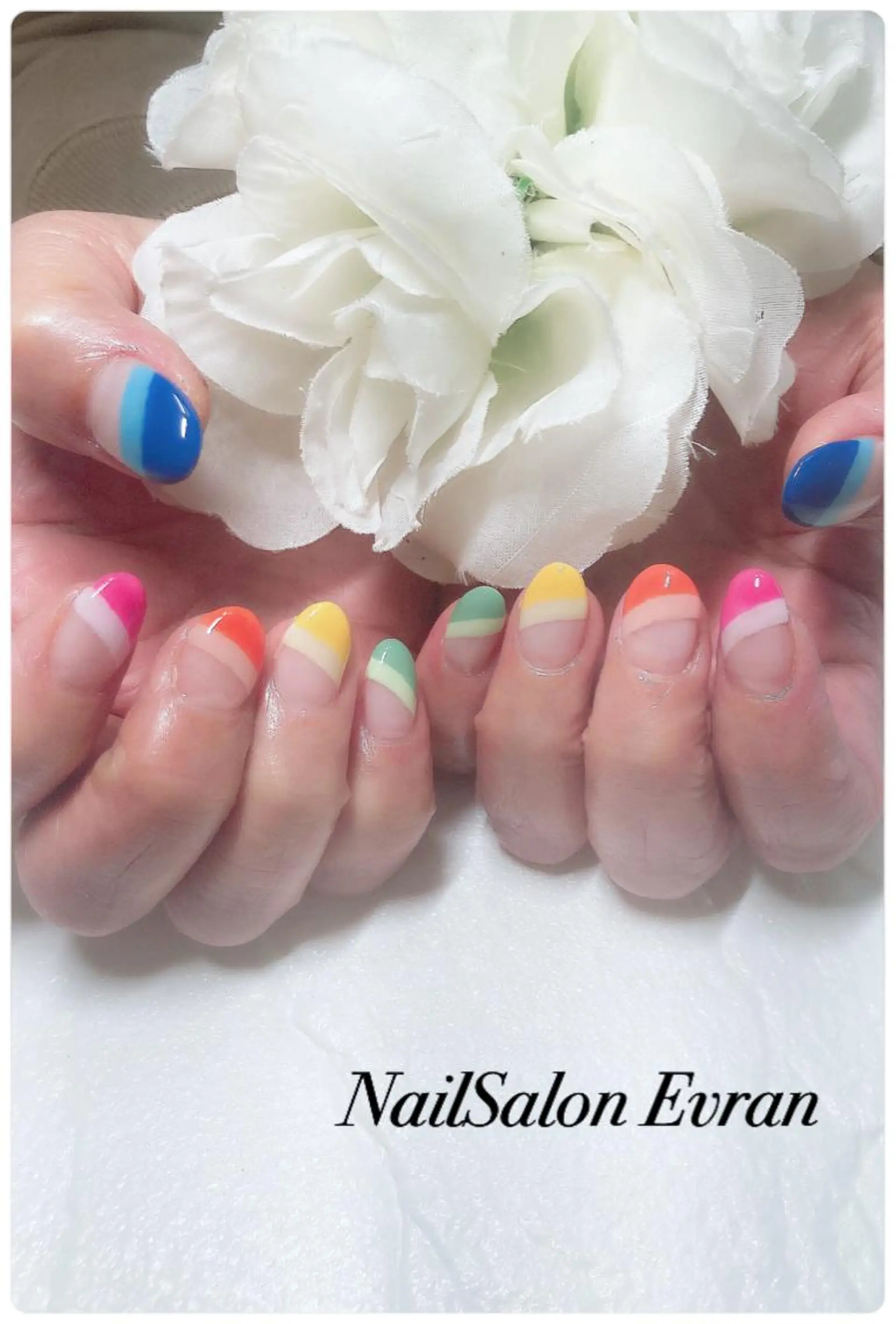 ネイル アートネイル フレンチネイル マグネットネイル 持ち込み ニュアンスネイル ハンドネイル Nail salon Evranのネイルデザイン