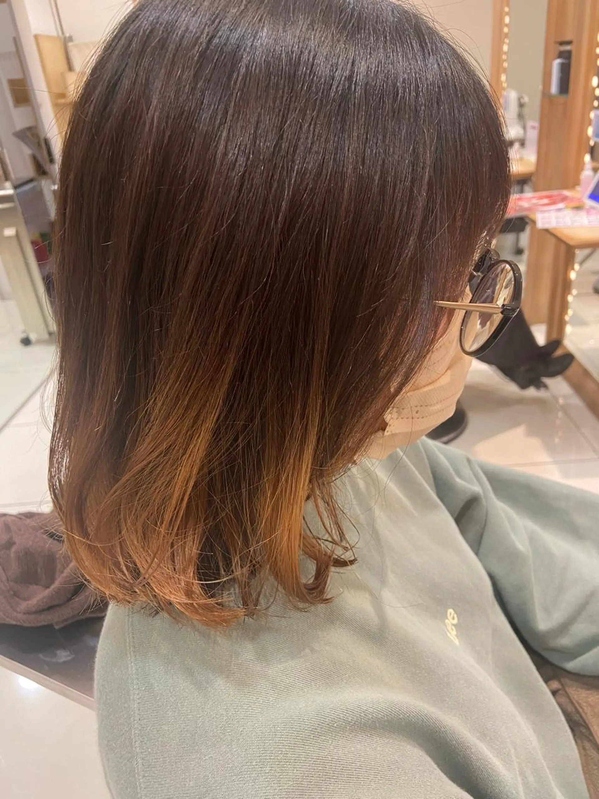 ミディアム レイヤーカット なつな/ 透明感カラーのヘアスタイル