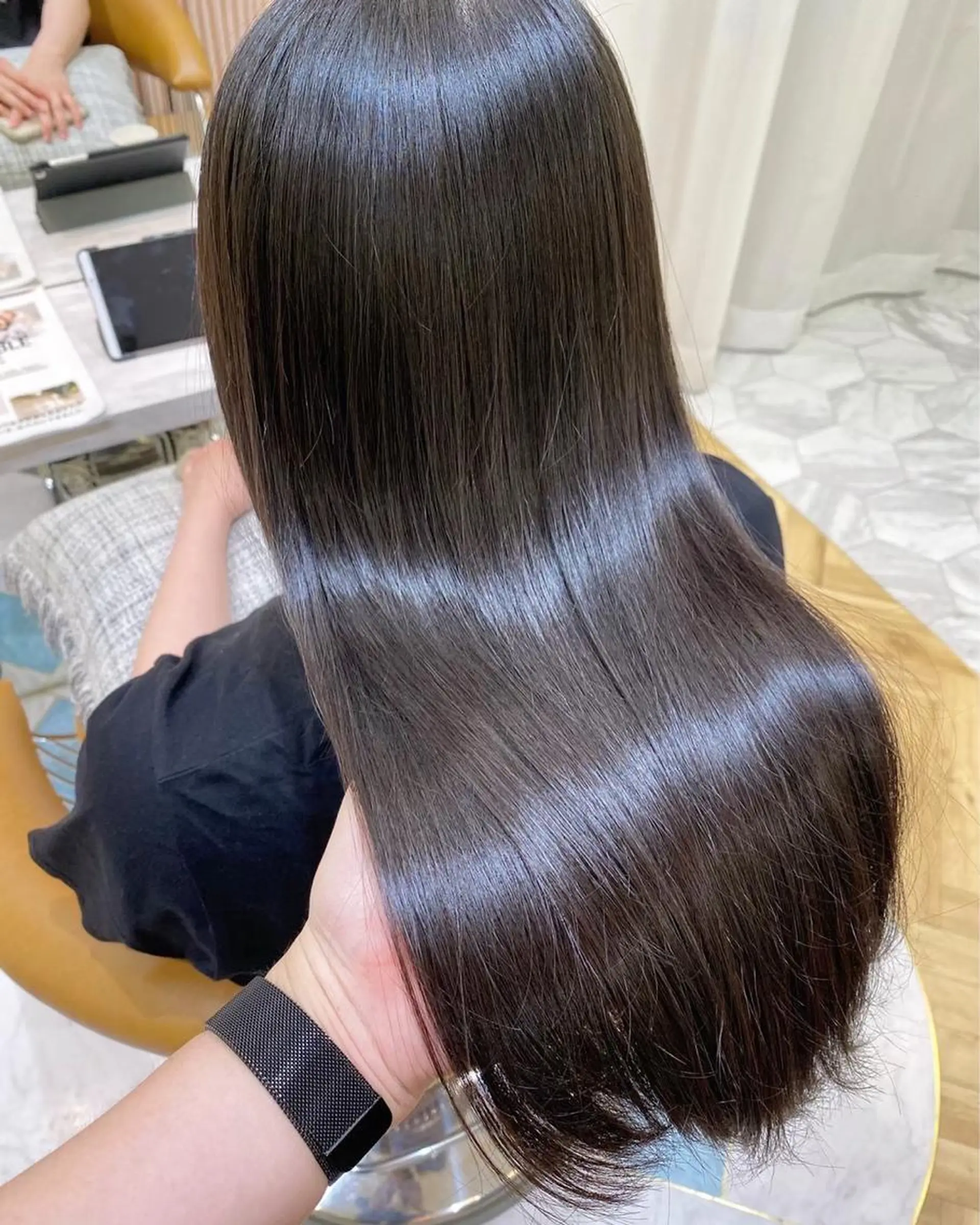 ロング カット 縮毛矯正 トリートメント ✨コテ巻き風パーマ ✨川合佑哉のヘアスタイル