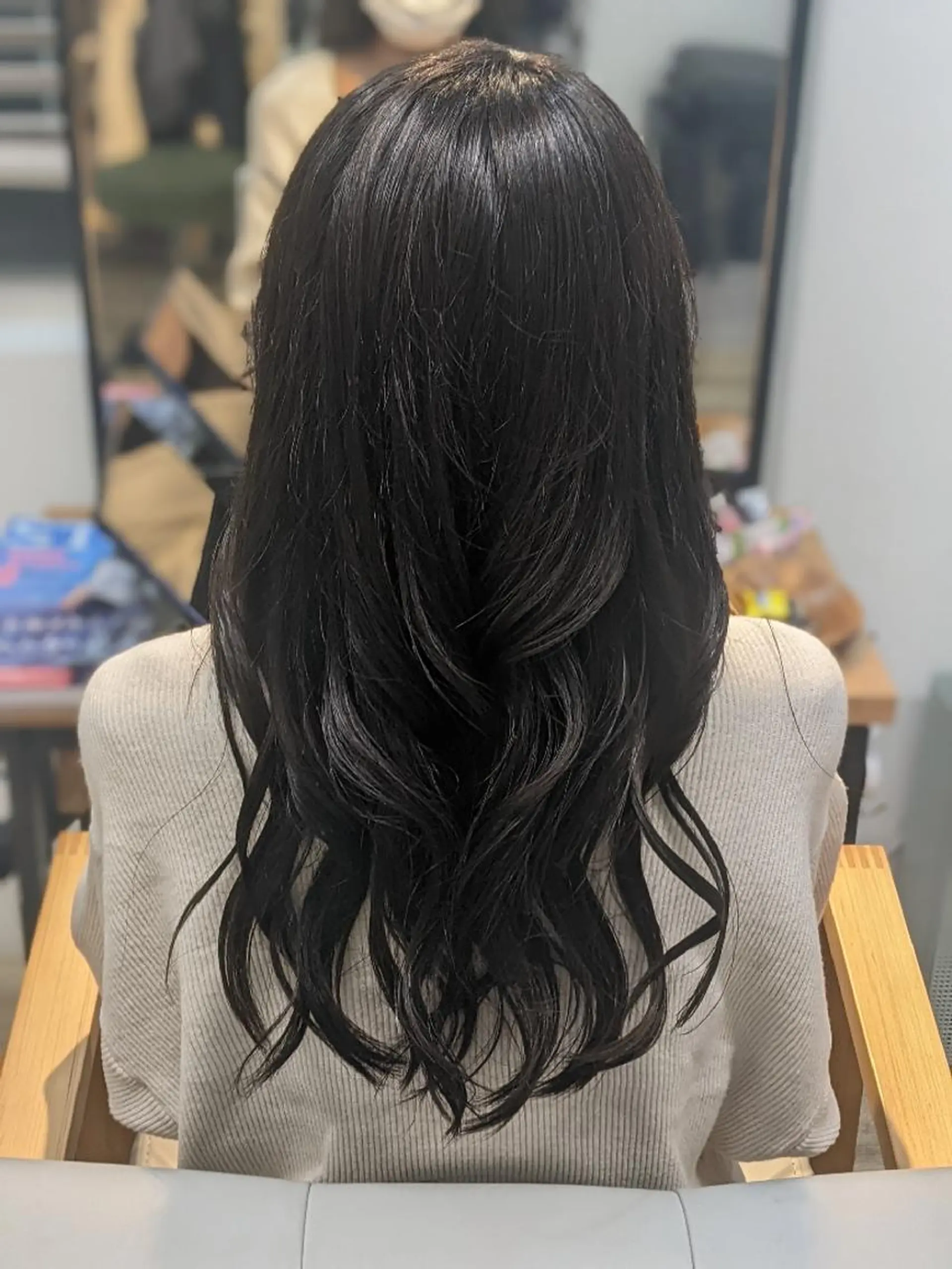 カラー ロング オリーブカラー Kokeshi/吹上 /Rymlhairのヘアスタイル