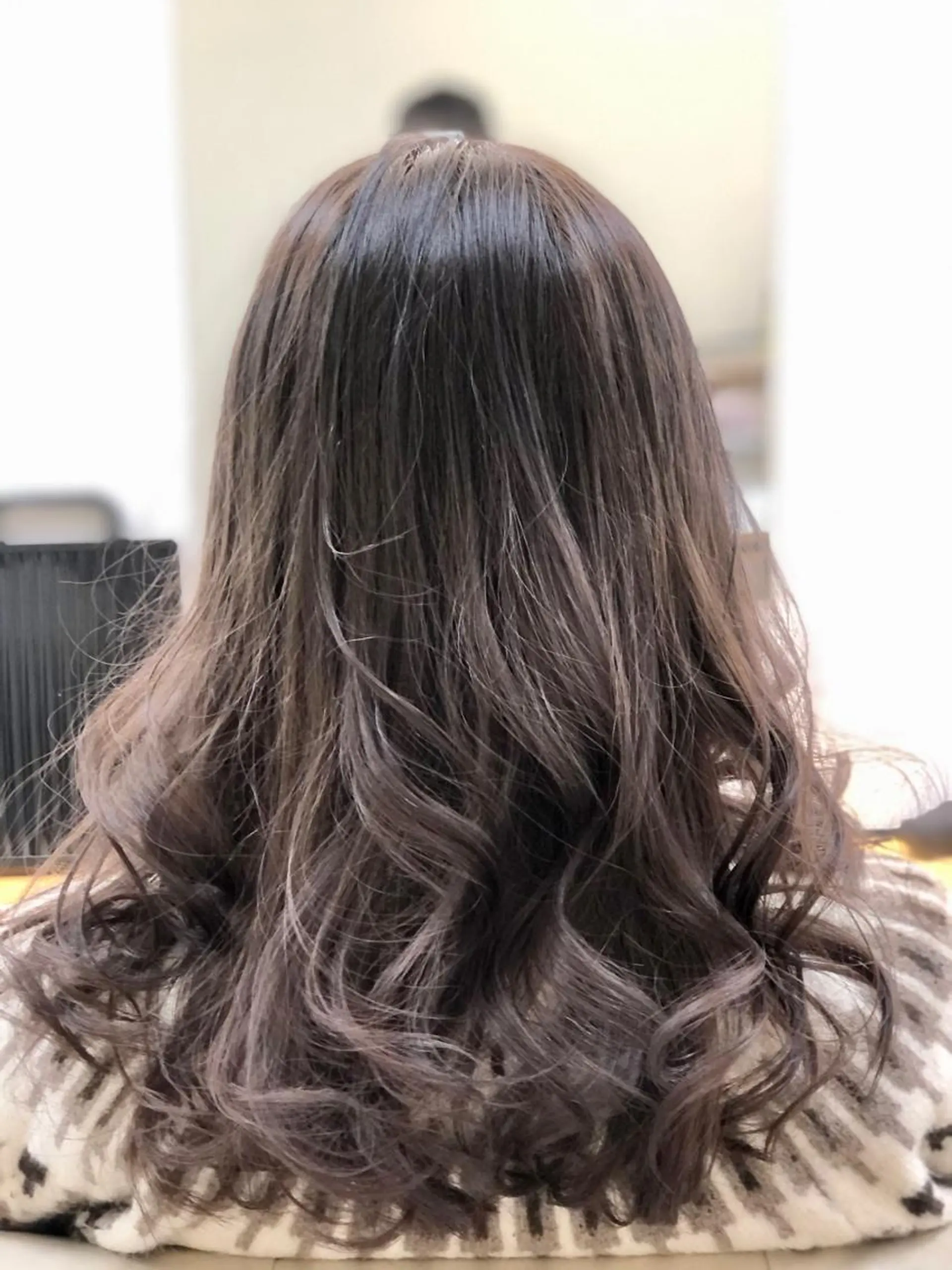 セミロング アッシュ H by Real meのヘアスタイル