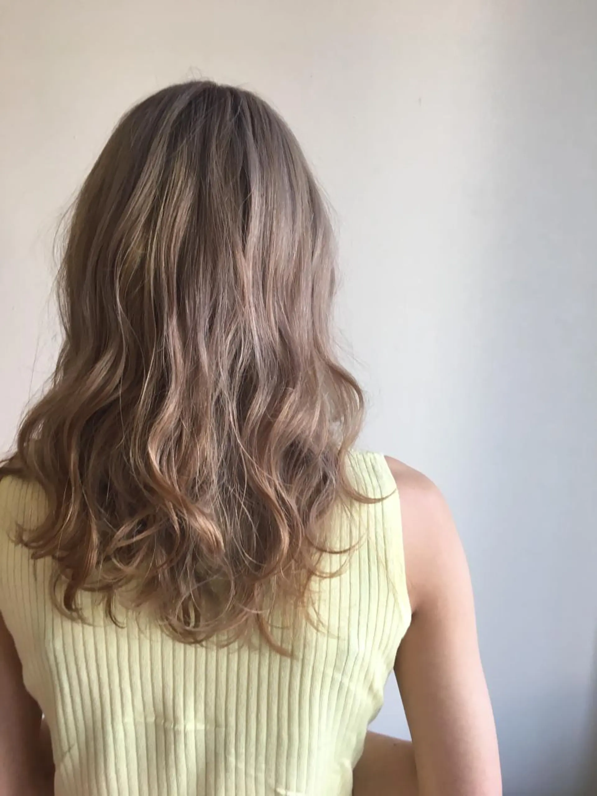 カラー ハイトーンカラー ゴトウ ノブヒトのヘアスタイル