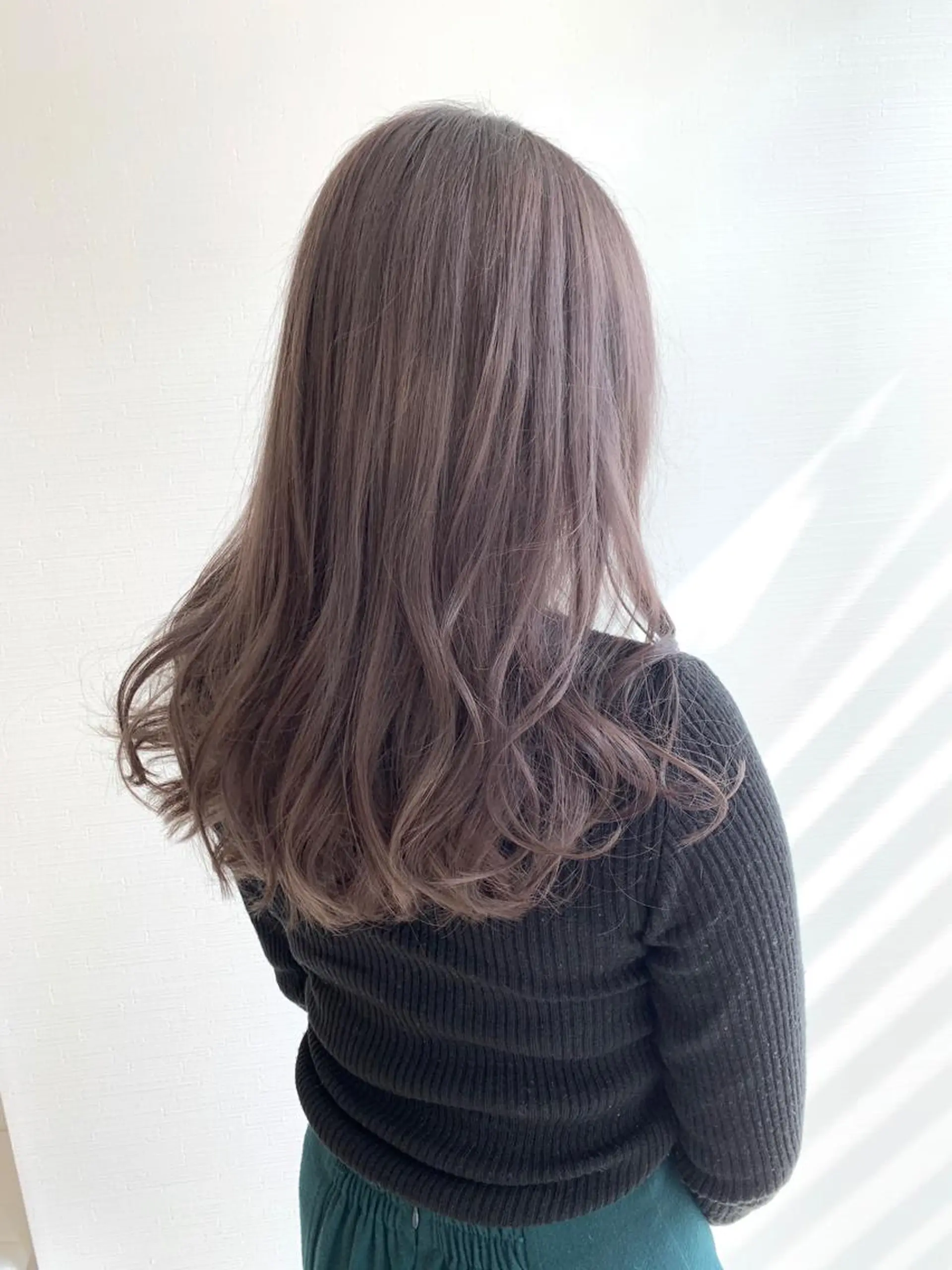 ロング カラー グレージュ ラベンダーカラー ラベンダーグレージュ ラベンダーグレー ヘアカラー トリートメント ヘッドスパ ヘアセット Akua【代表】 Kazumaのヘアスタイル