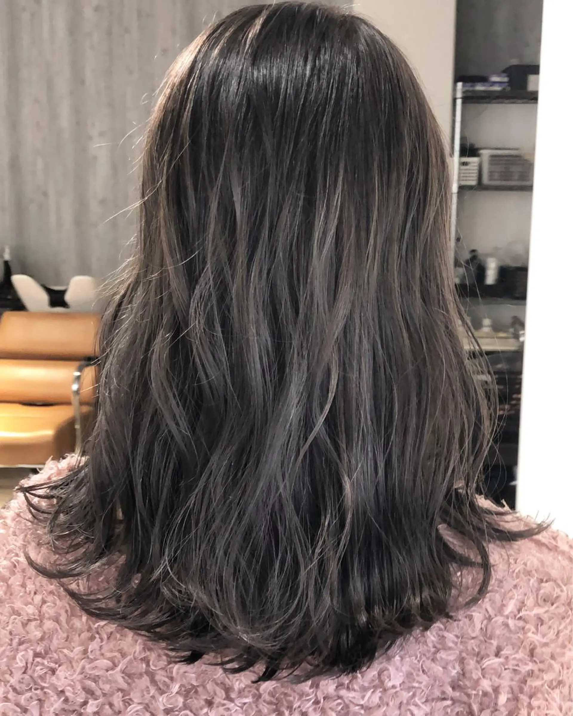セミロング カラー カット ヘアカラー トリートメント ウルフ/デザイン/ 大阪/タカハシユウキのヘアスタイル