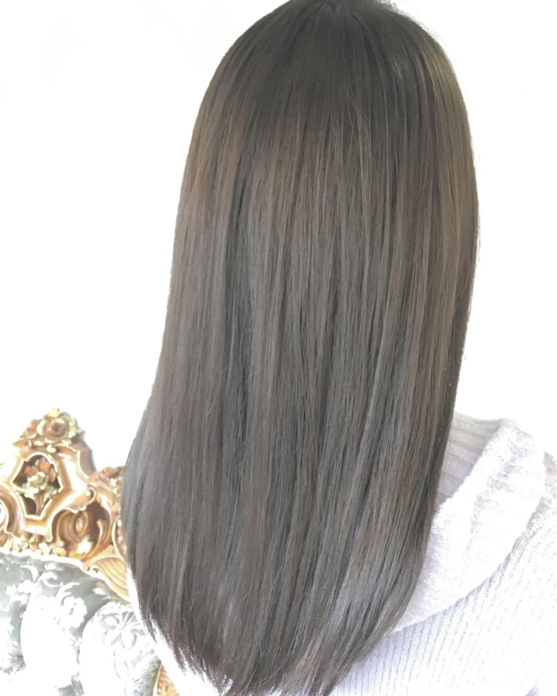 セミロング カラー パーマ ヘアアレンジ アッシュ ベージュカラー エグチ アキラのヘアスタイル