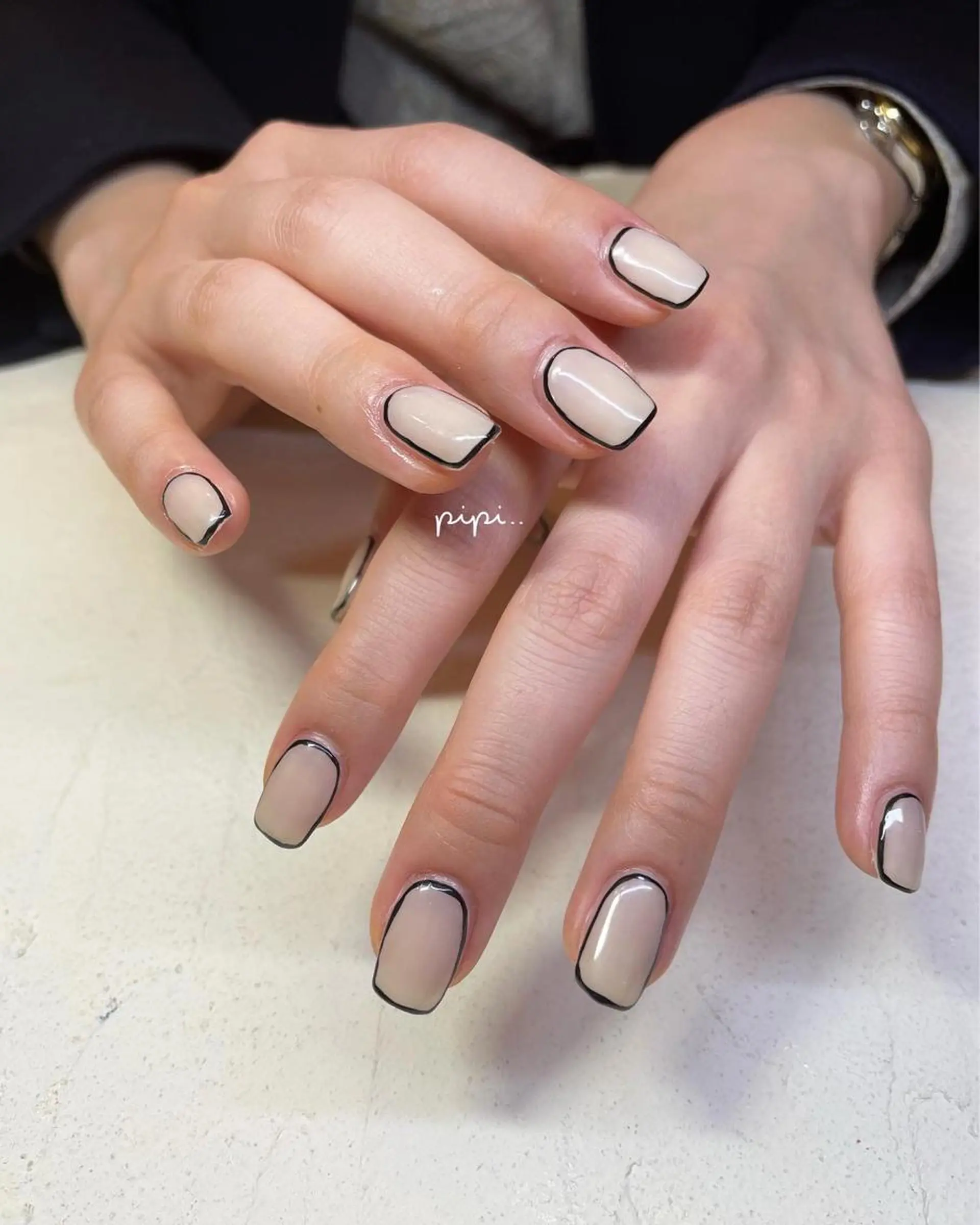 ミディアム ネイル pipi ..のネイルデザイン