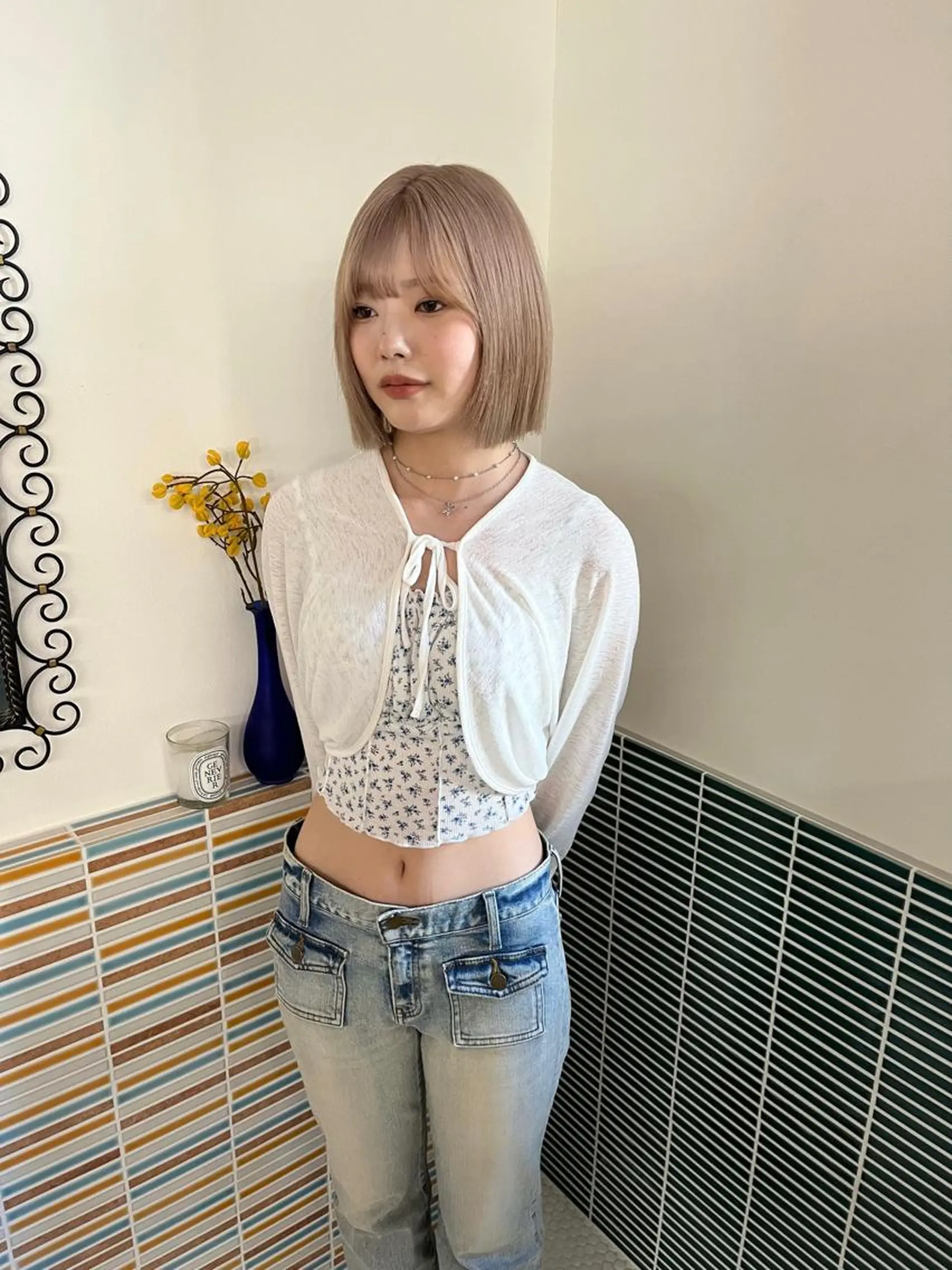 ミディアム カラー ベージュカラー ブリーチ ミルクティーベージュ ヘアカラー トリートメント 🩷ハイトーン透明感 レイヤー🩷ユリカのヘアスタイル