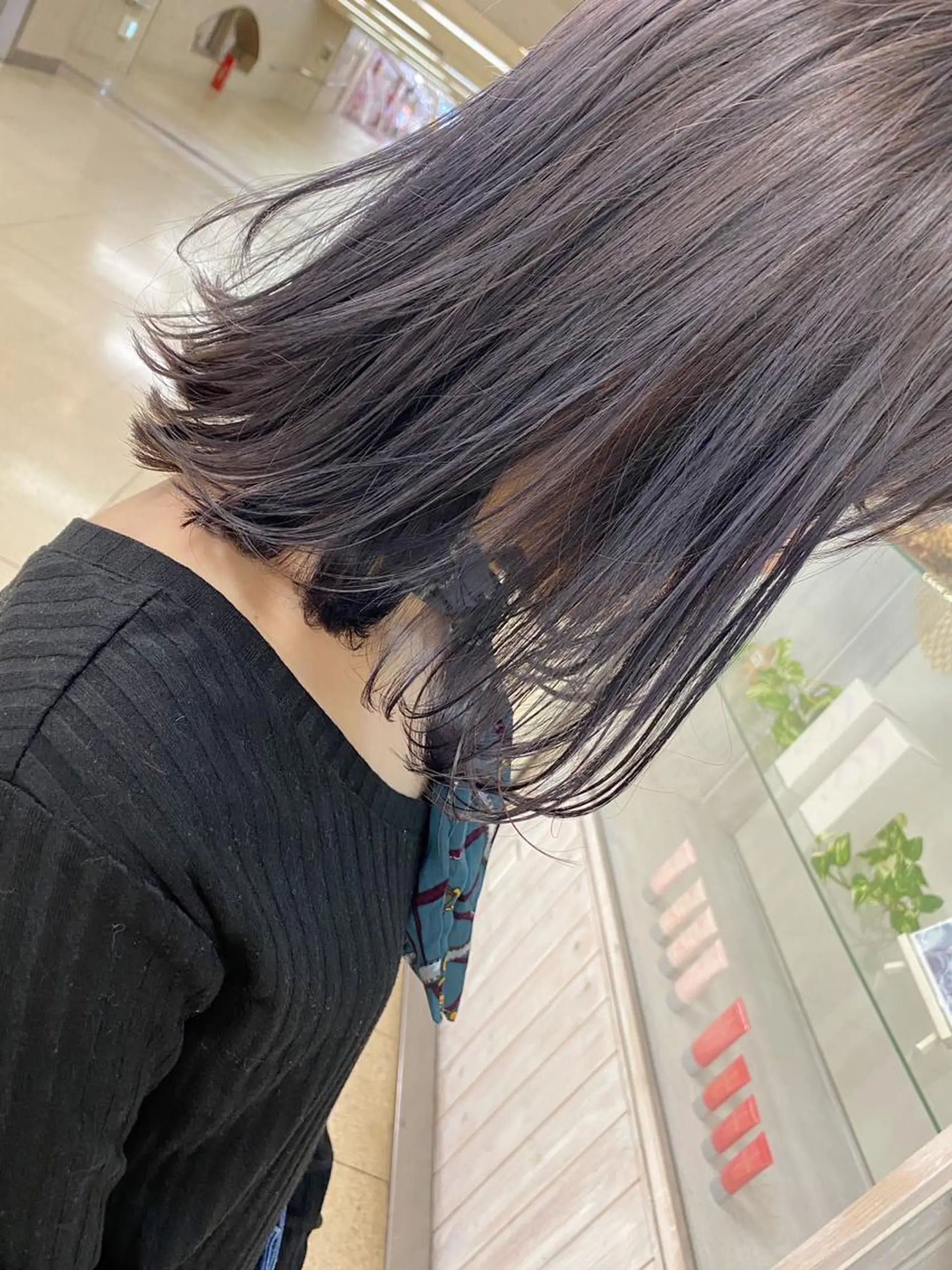ミディアム カラー シルバー カット ヘアカラー トリートメント 菅村 勇亮のヘアスタイル