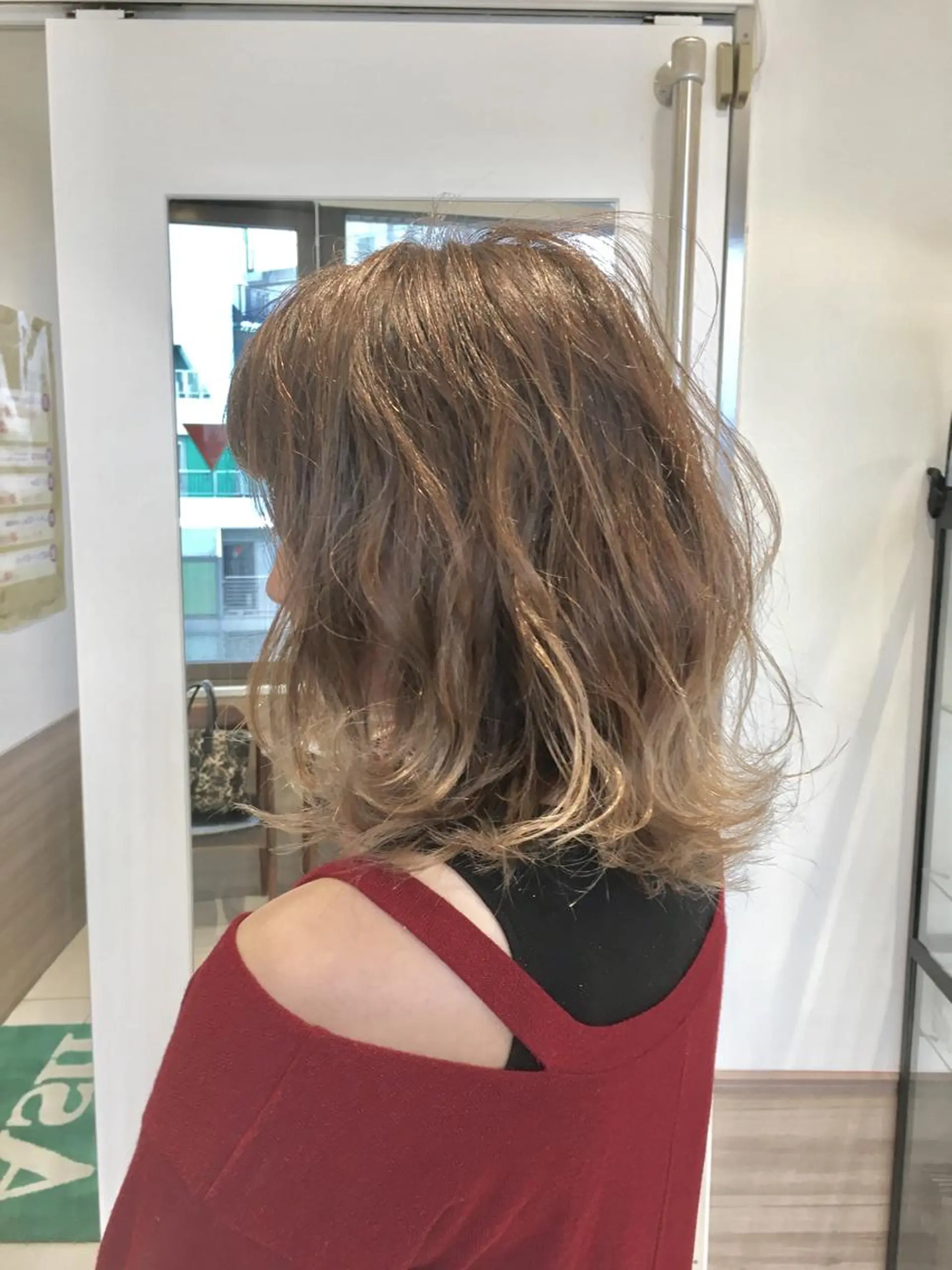 ミディアム カラー ベージュカラー ハイライトカラー ハイライト 店長 小池アキトのヘアスタイル