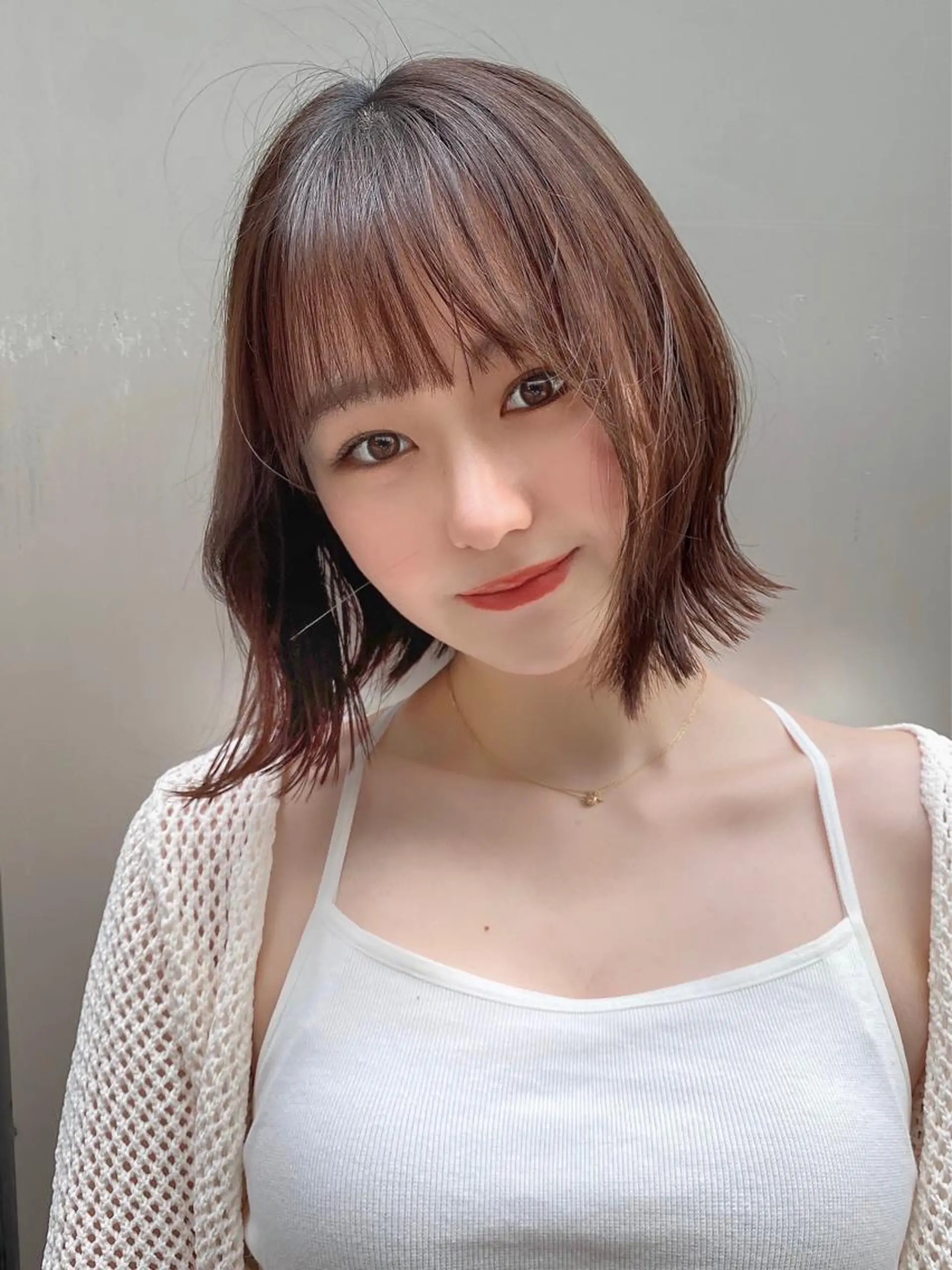 ミディアム カラー パーマ ヘアアレンジ 切りっぱなしボブ ブリーチ 透明感カラー グレージュ ブリーチなしカラー 小野寺瑞希 /最小顔カットのヘアスタイル