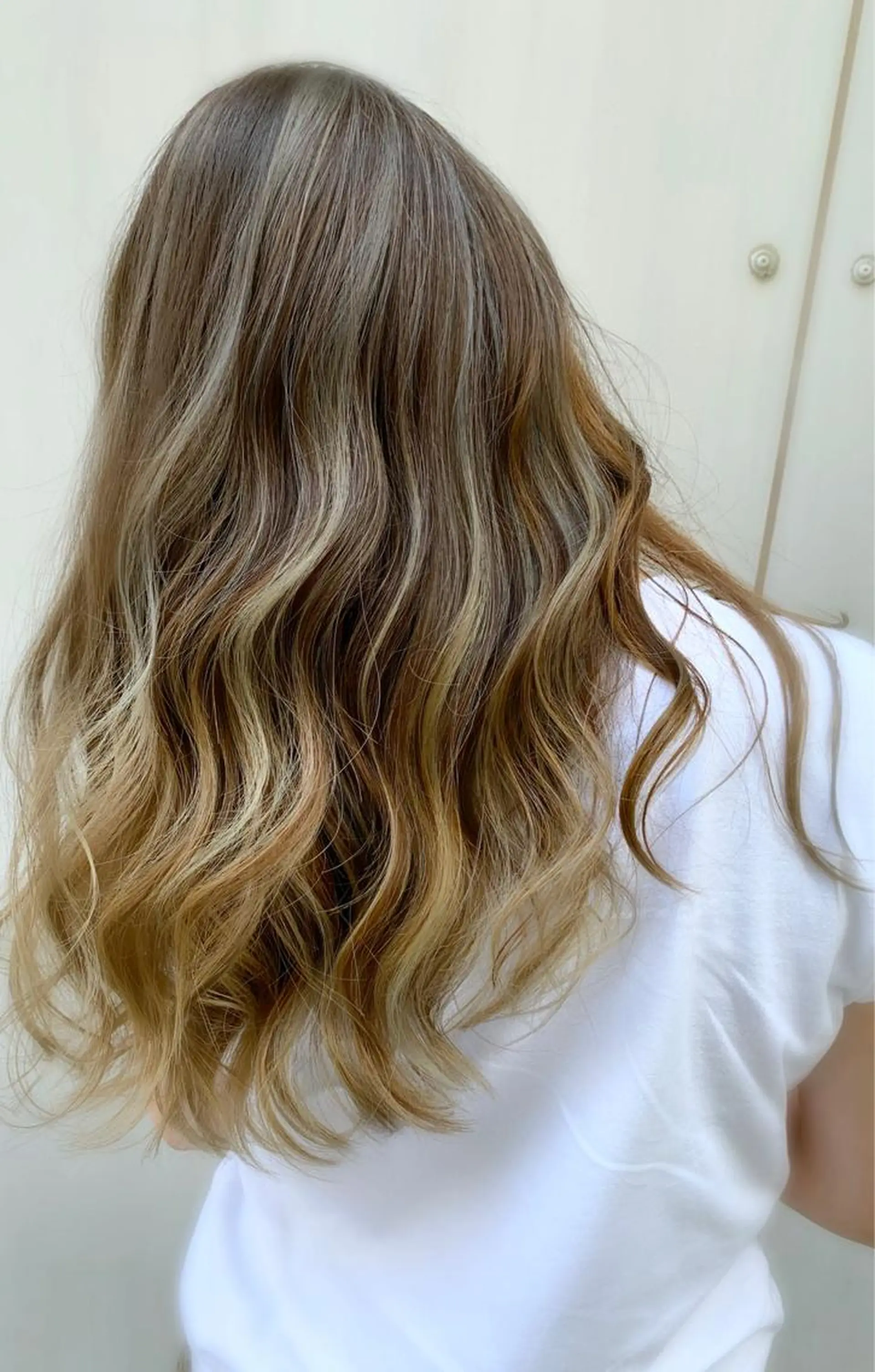 ロング カラー バレイヤージュ レイヤーカット カット ヘアカラー 🤍デザインカラー 特化🤍HIROのヘアスタイル