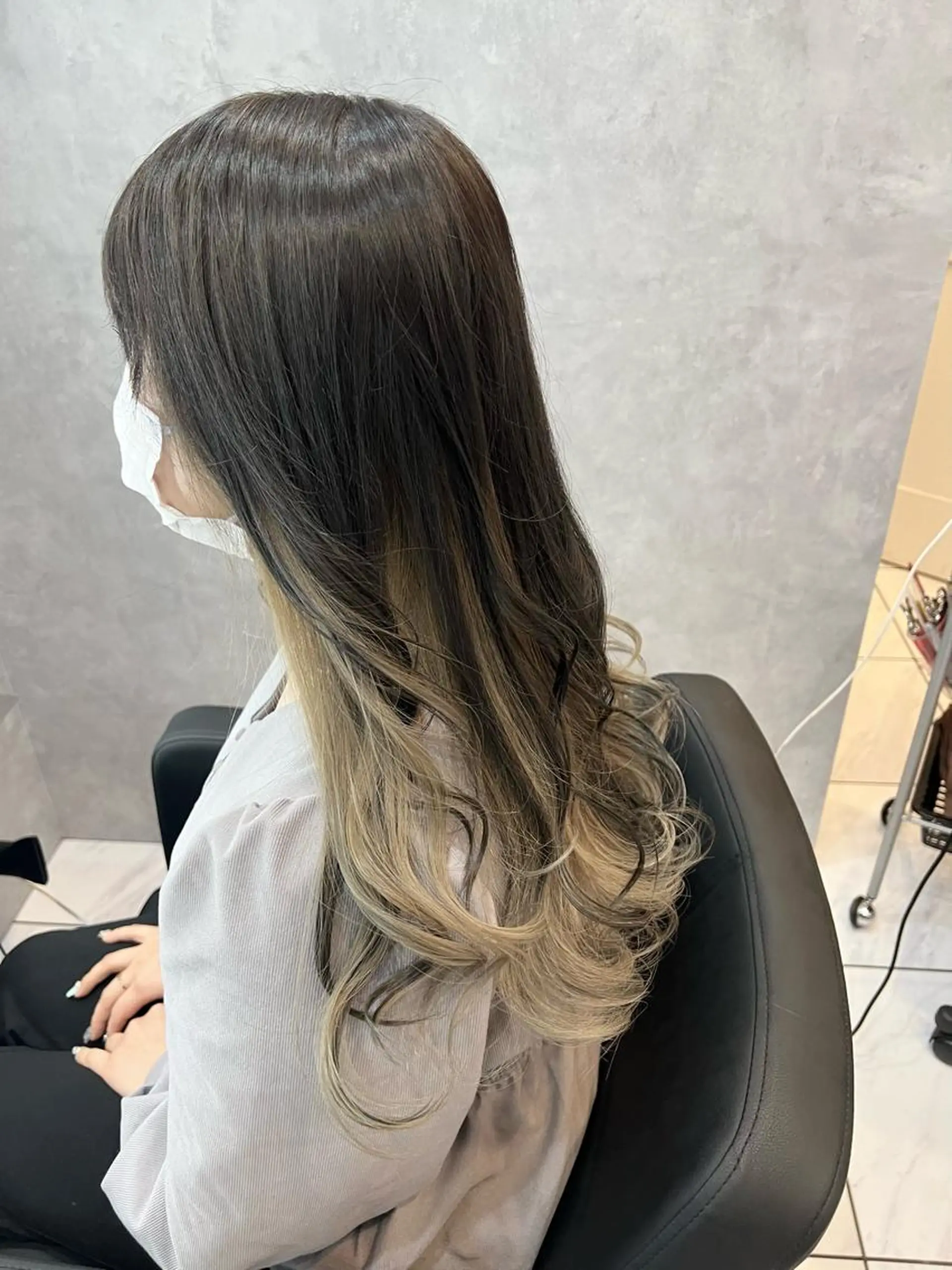 カラー SALOWIN栄 高須大貴のヘアスタイル