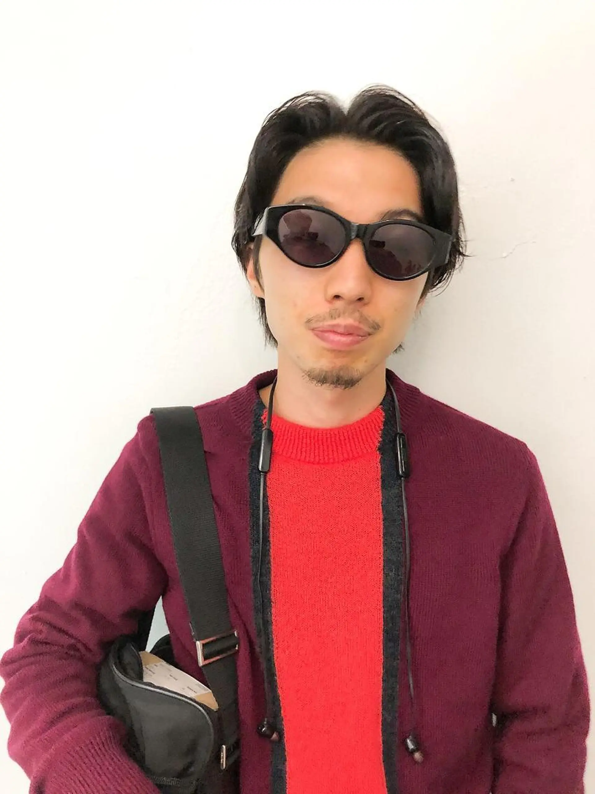 ショート カラー パーマ メンズ メンズバレイヤージュ メンズブリーチ センターパート フェードカット メンズハイライト スパイラルパーマ 🌐hina⭐️のヘアスタイル