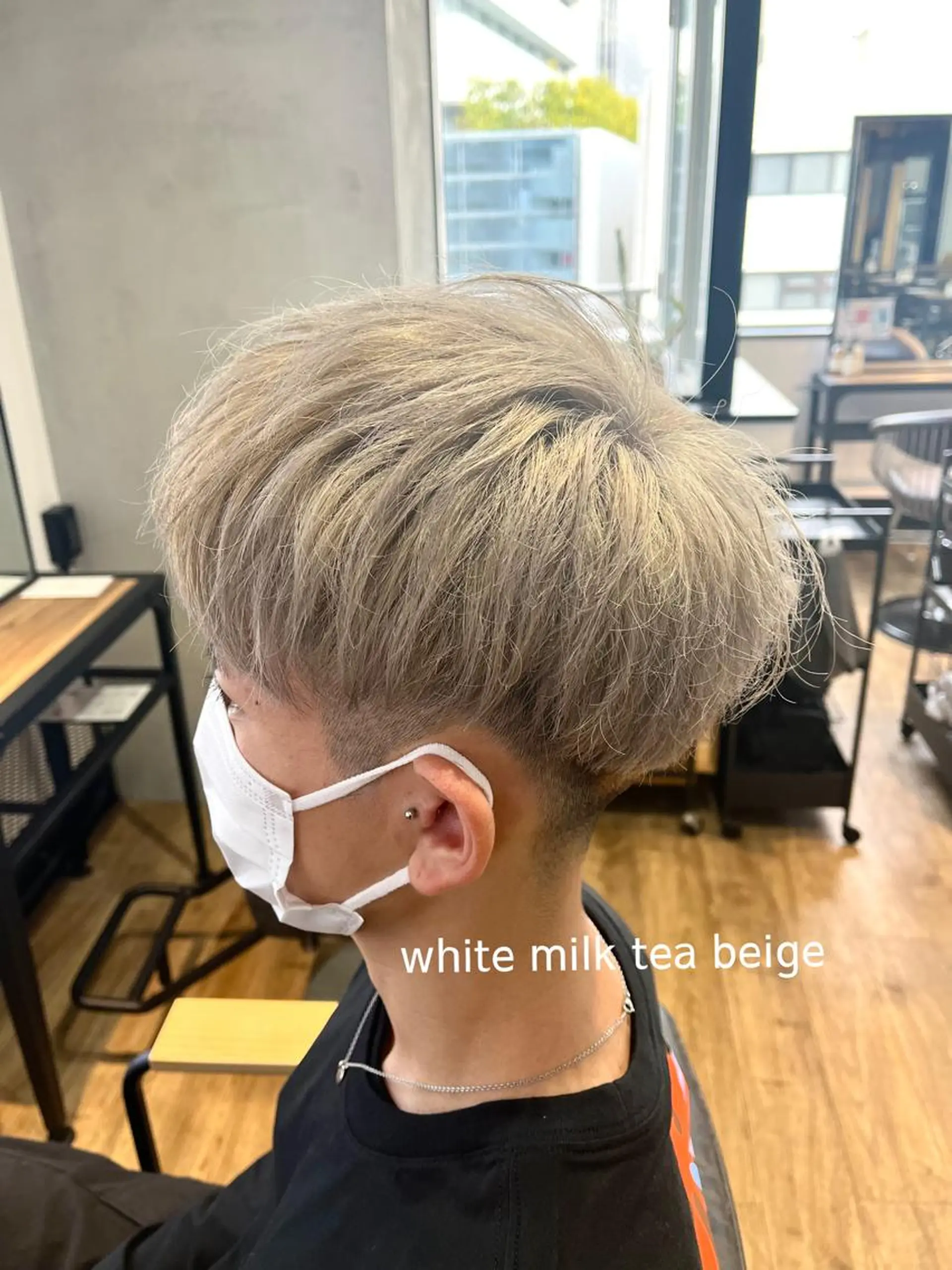 ショート カラー メンズ メンズブリーチ センターパート フェードカット マッシュ メンズパーマ カット ヘアカラー メンズカット/パーマ 久田良和のヘアスタイル