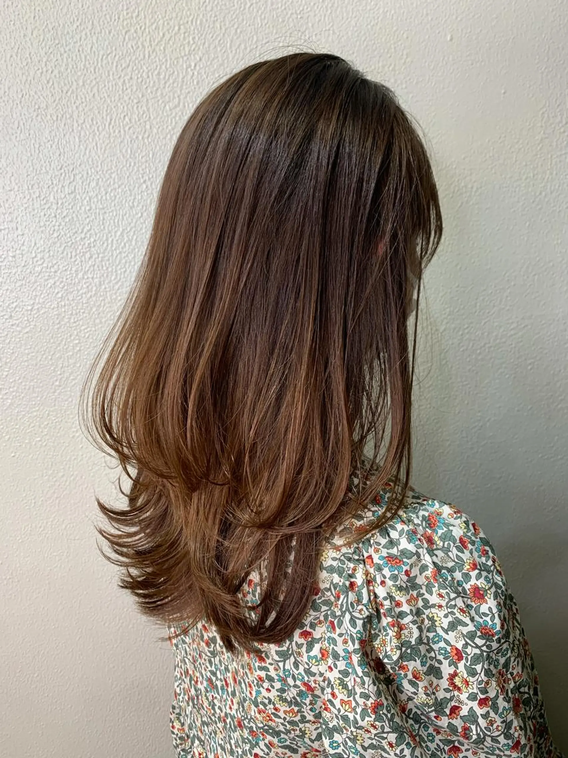 ロング ロングレイヤー レイヤーカット ロング 須田 ゆかりのヘアスタイル