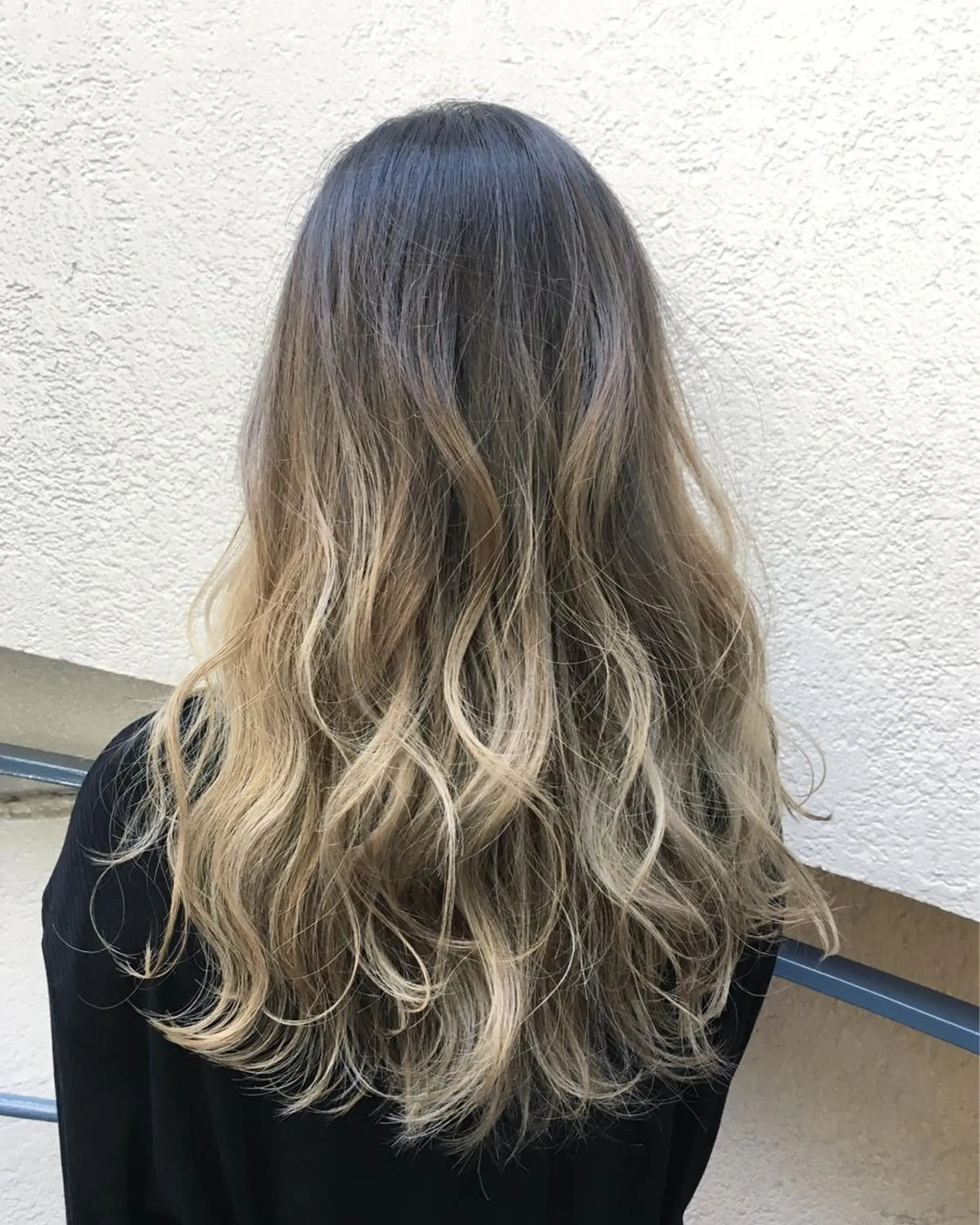 ロング カラー グラデーションカラー 外国人風カラー 酸性縮毛矯正のプロ 杉山玲介のヘアスタイル