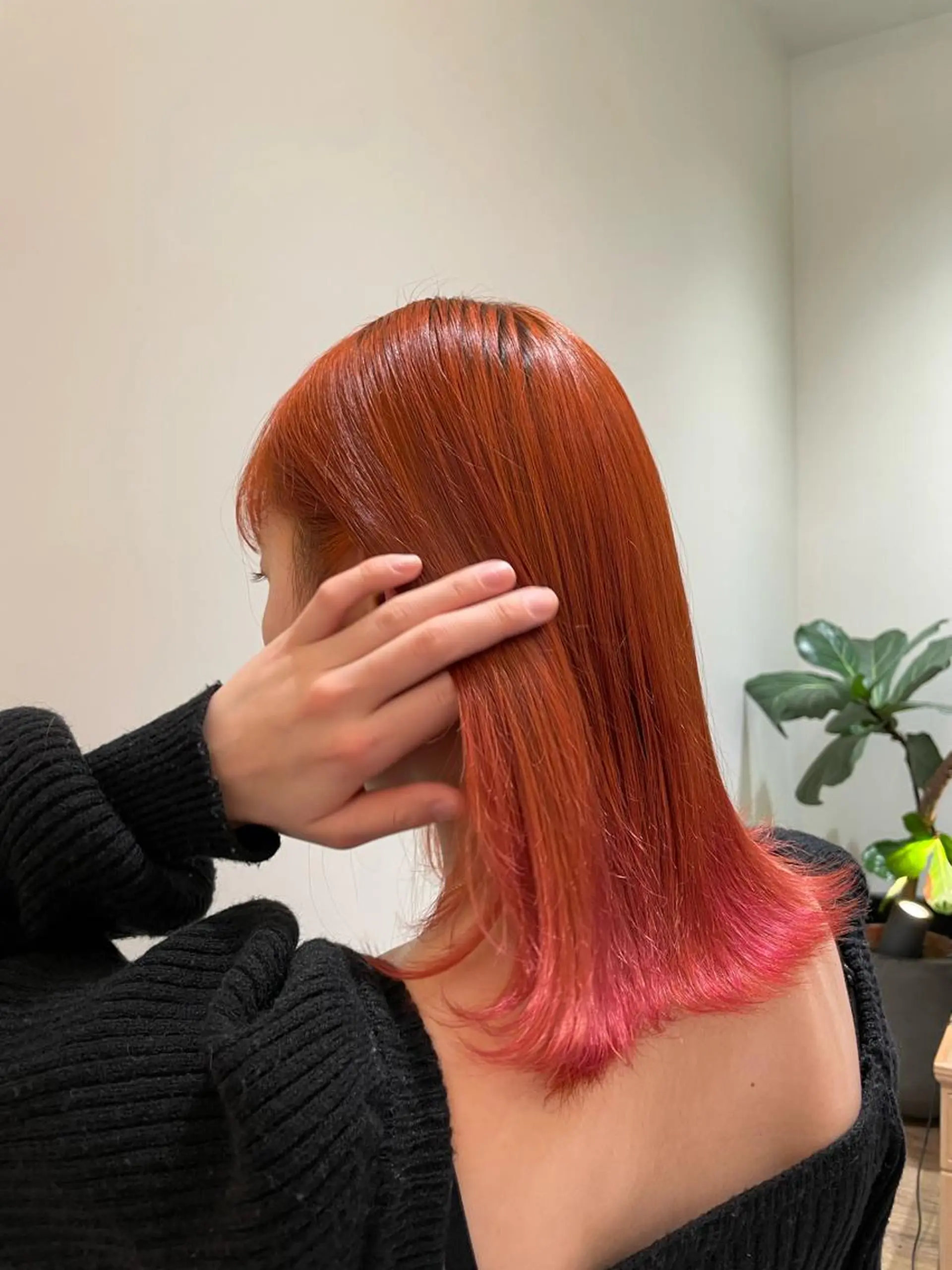 カラー ブリーチ オレンジ ヘアカラー イシバシ ミナミのヘアスタイル