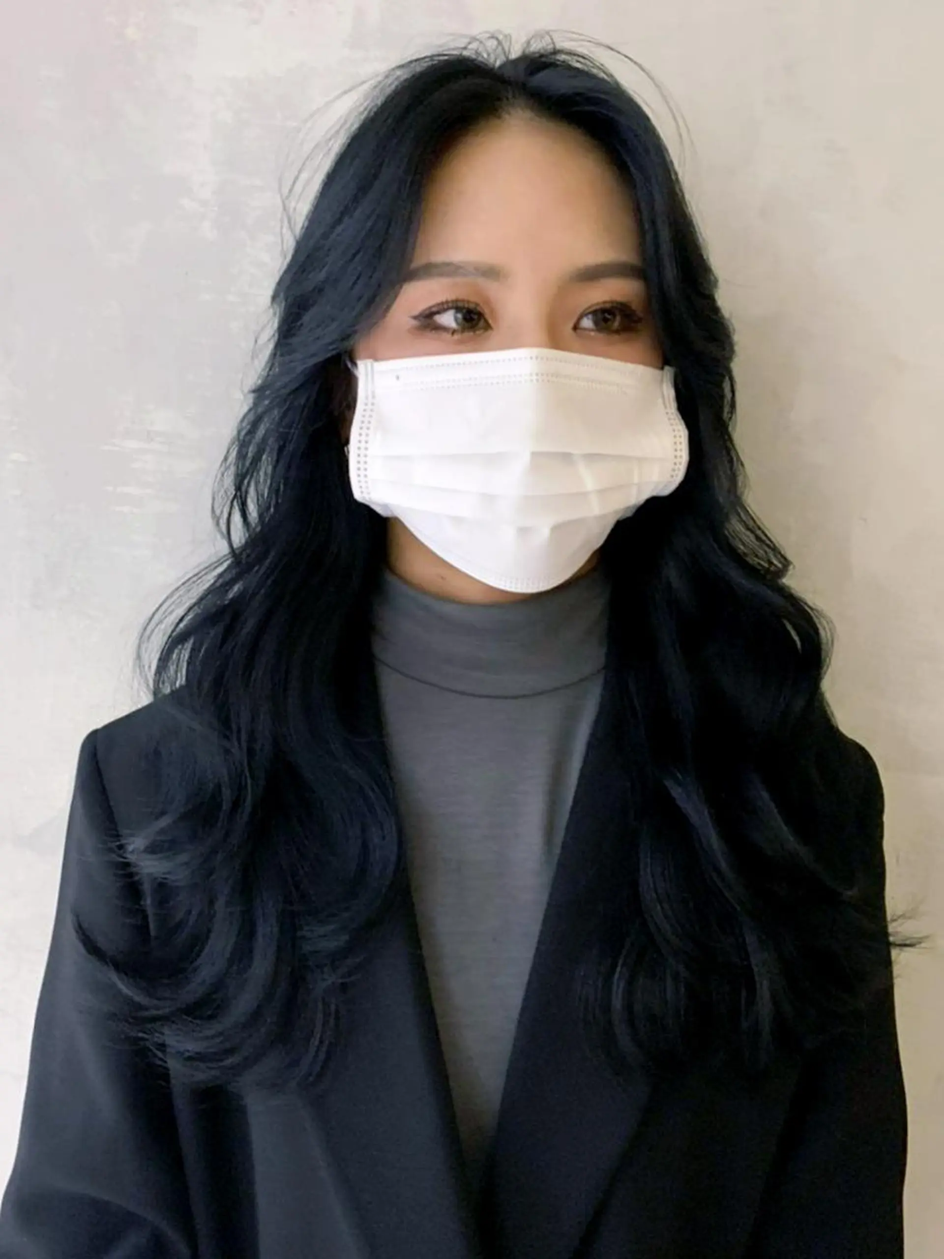 セミロング カラー パーマ ヘアアレンジ 黒髪 ブルーカラー ブルーブラック 顔まわりレイヤー レイヤーカット ITbyALBUM 中野店のヘアスタイル