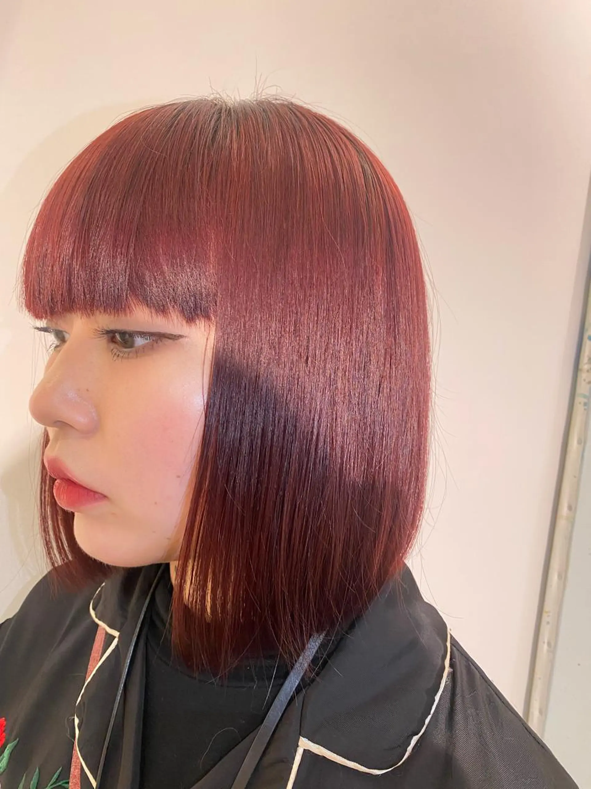 ミディアム カラー レッドカラー ヘアカラー 艶カラー、パーマ 祥一朗 WAWAのヘアスタイル