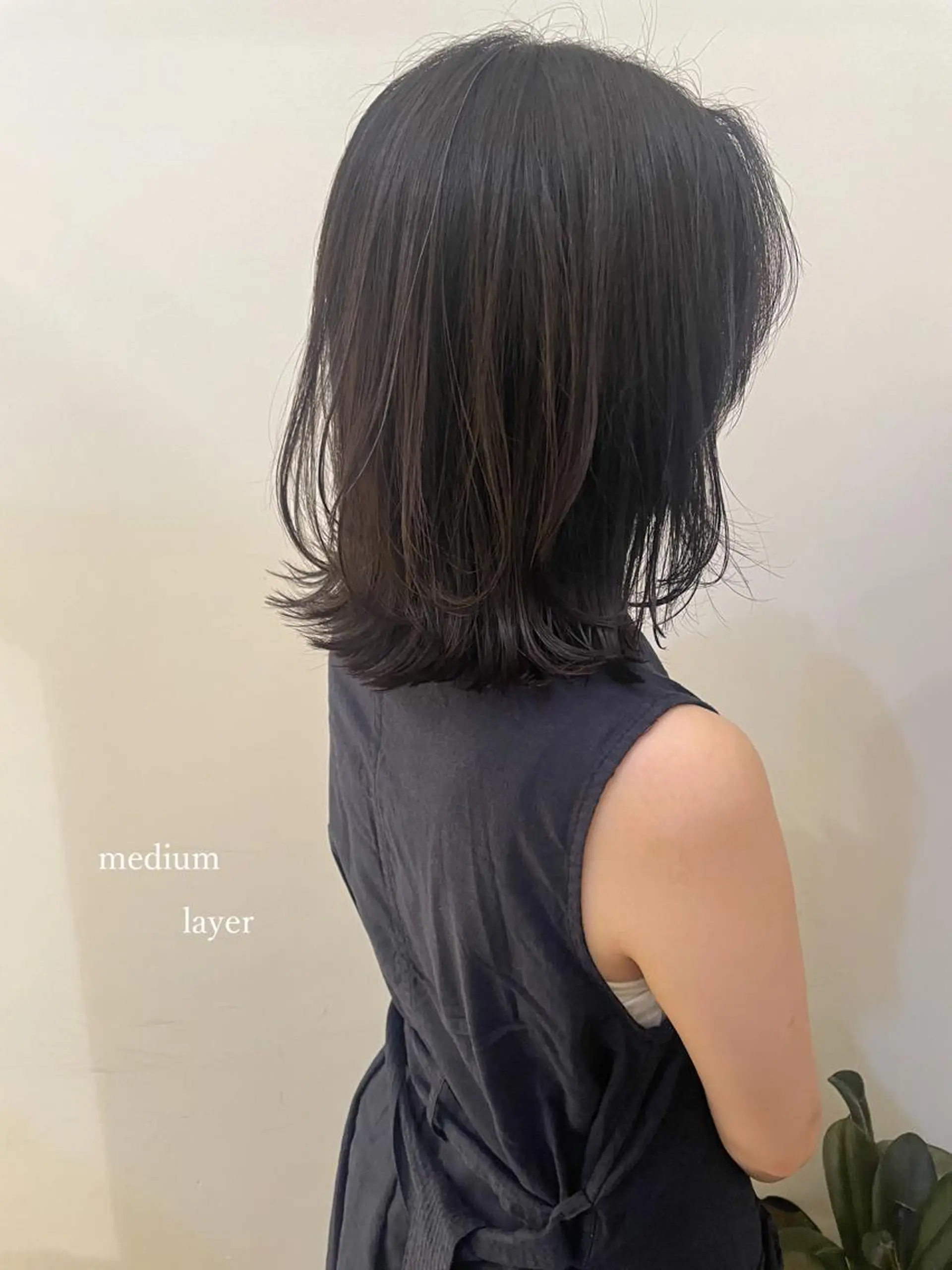 ミディアム レイヤーカット ボブ ブリーチ/miinaのヘアスタイル