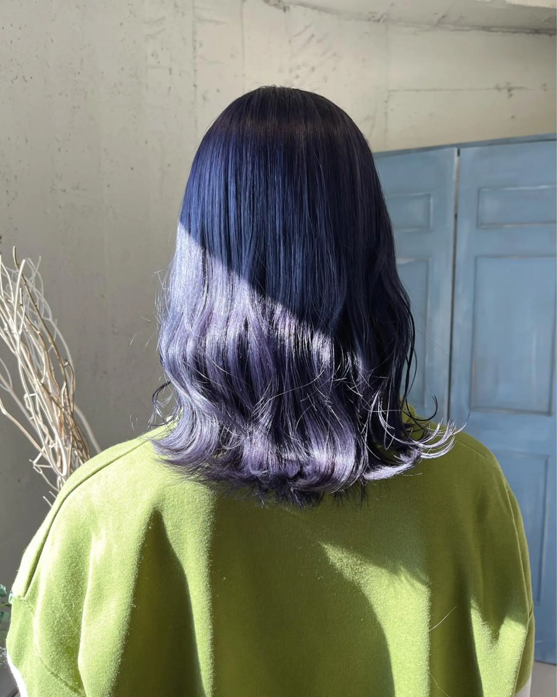 ミディアム カラー カット ヘアカラー 透明感ハイトーン🦄 キラ🌈のヘアスタイル