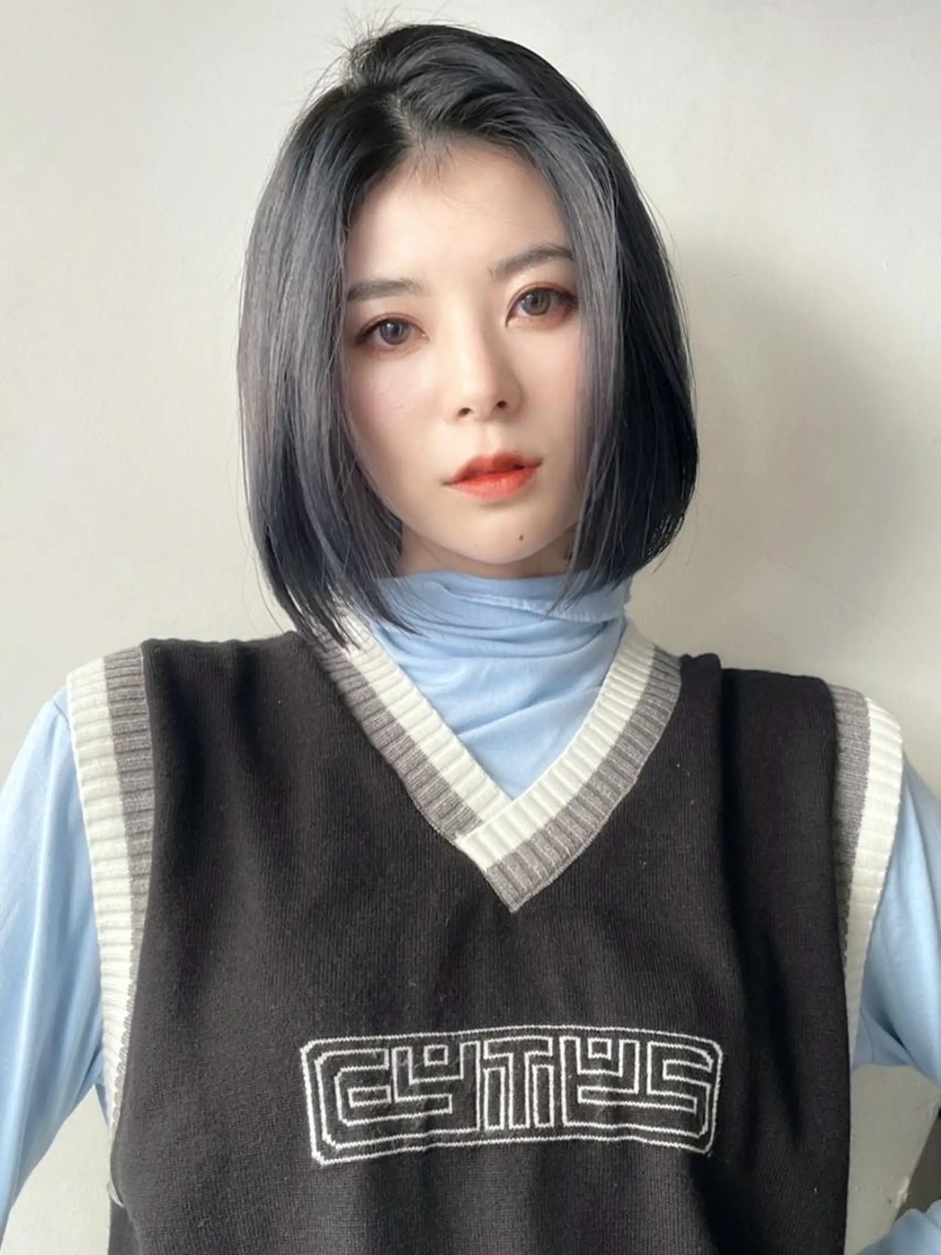 ミディアム カラー パーマ ヘアアレンジ ネイビーカラー ボブ ITbyALBUM 浦和店のヘアスタイル