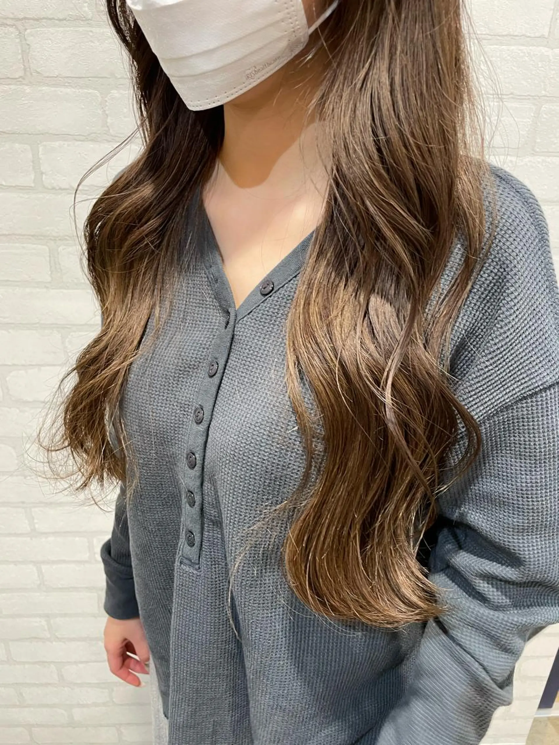 ロング 透明感カラー💎 AYAのヘアスタイル