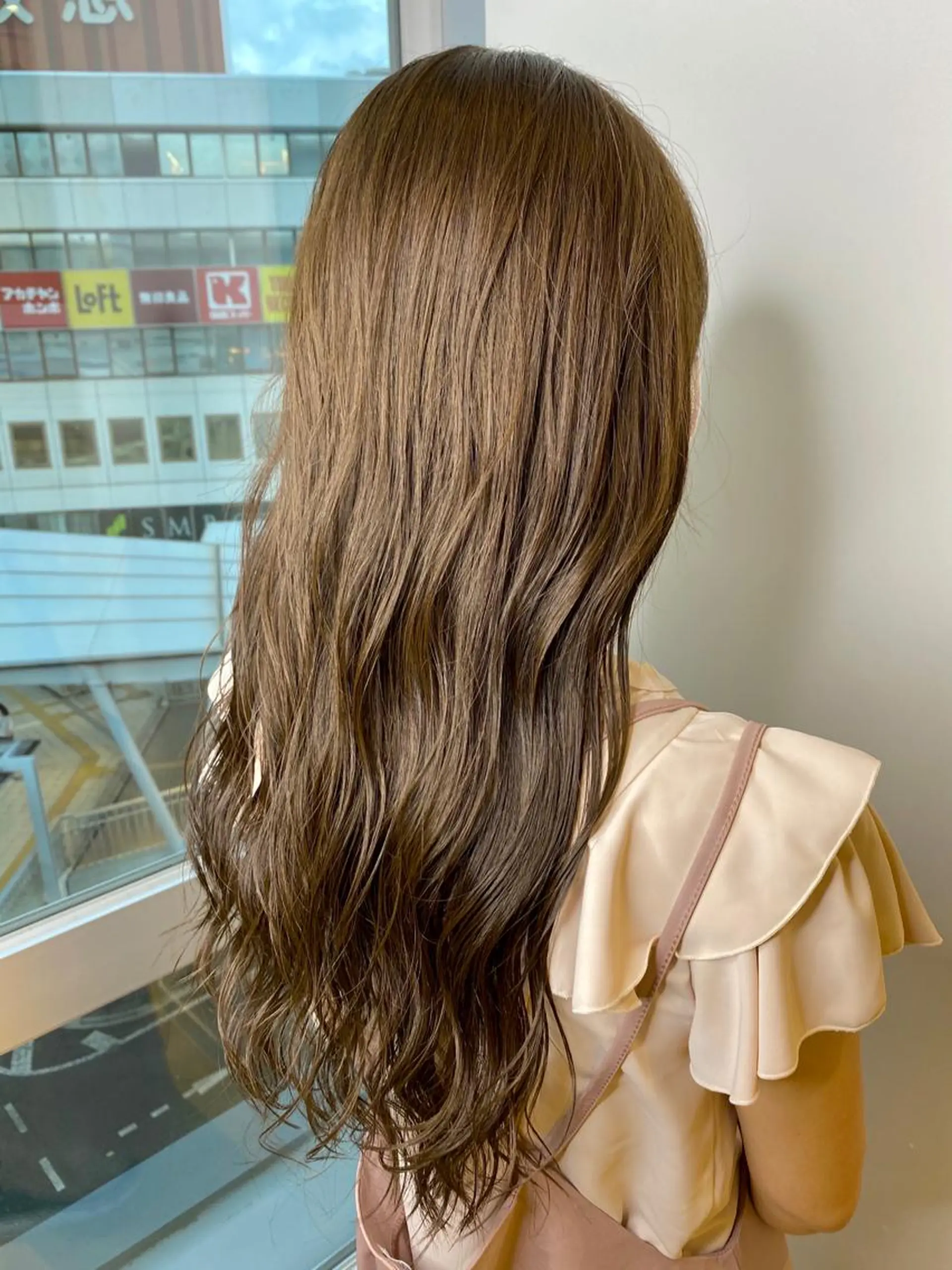ロング カラー 韓国風・ブリーチなし ・あり後藤 一斗店長のヘアスタイル