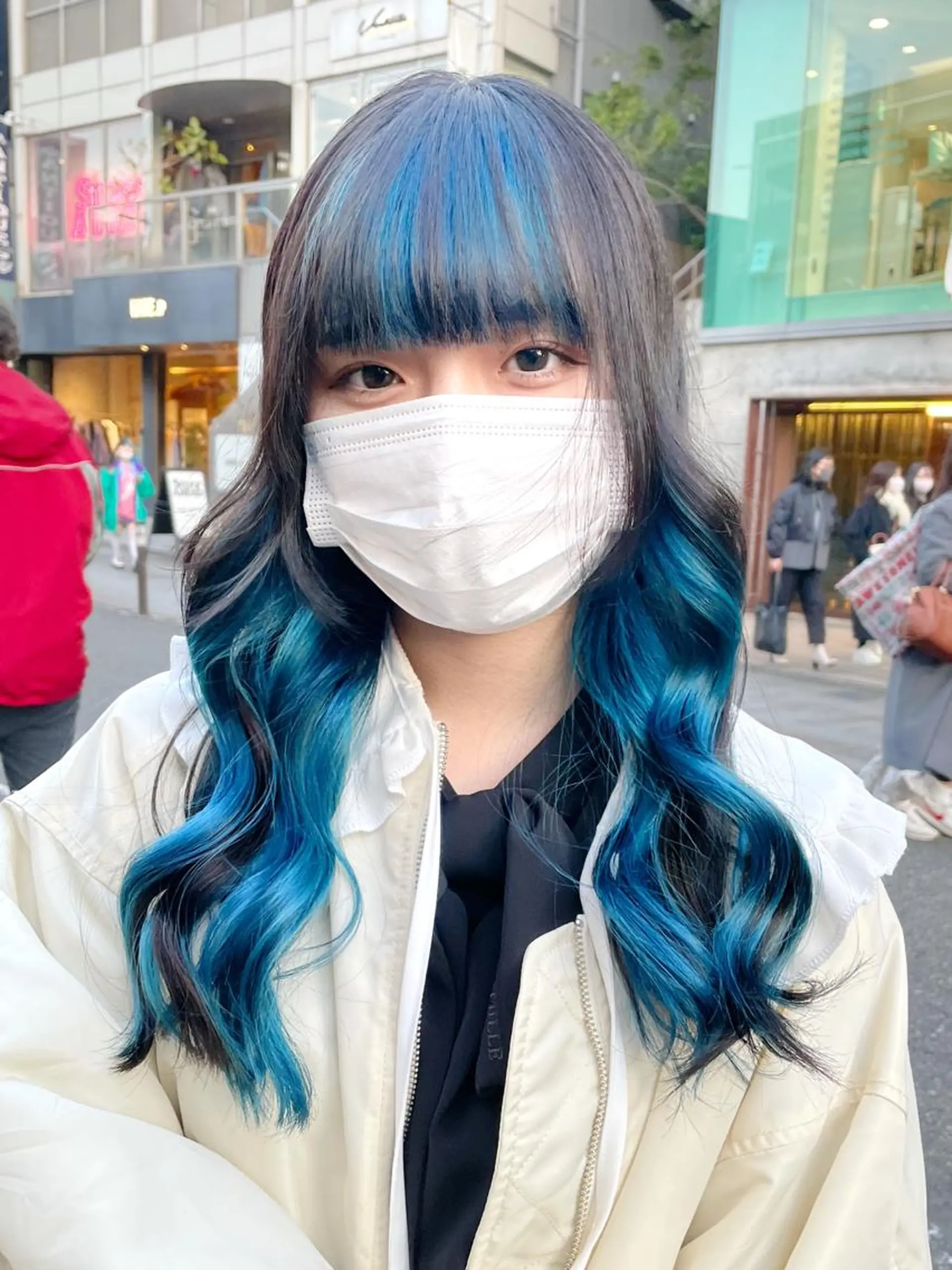 ロング カラー ヘアアレンジ ブルーカラー ヘアカラー トリートメント ヘアセット 柔らかカラー/ レイヤーYUTO🧋のヘアスタイル