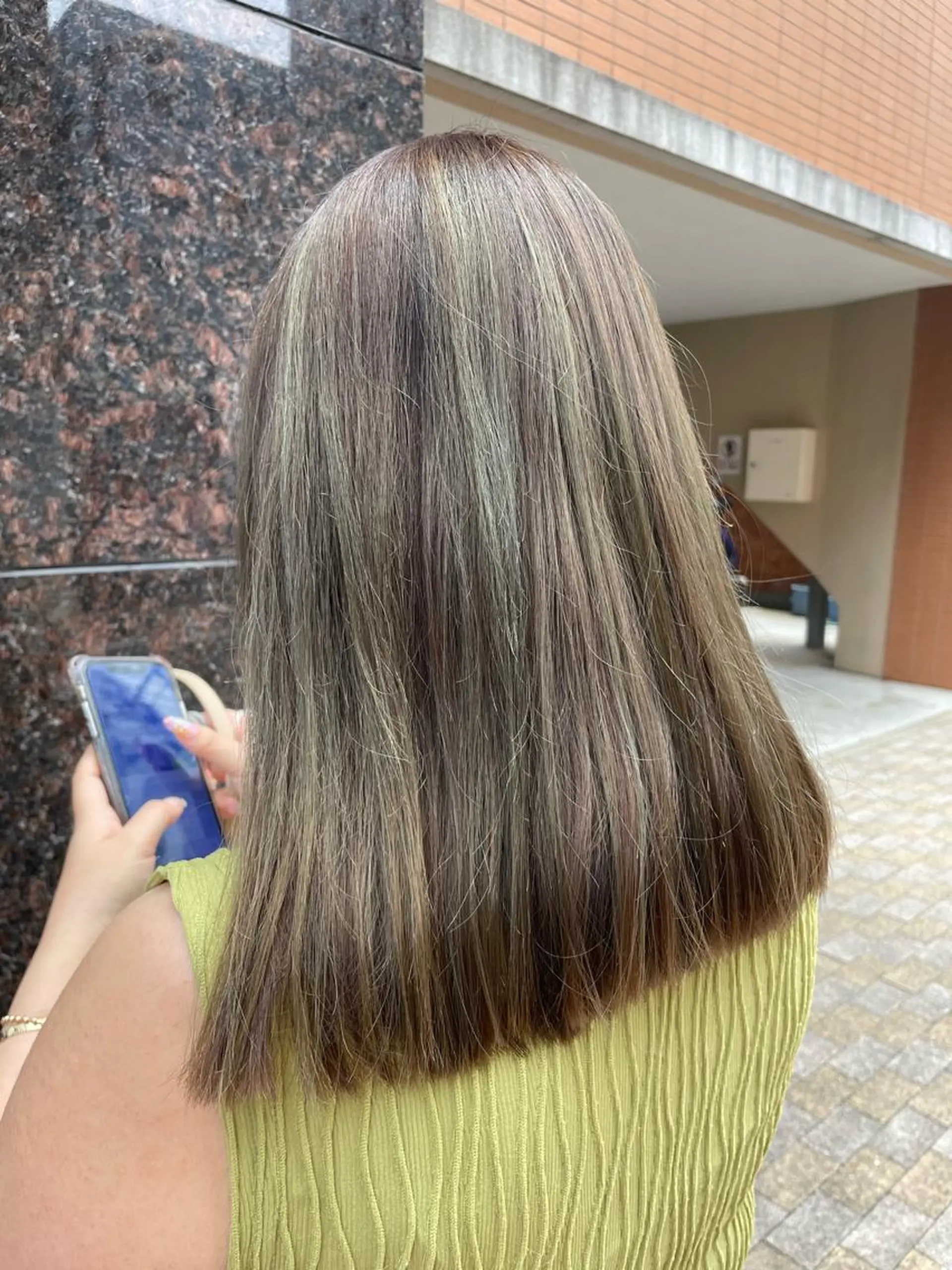 セミロング 山口 夏季のヘアスタイル