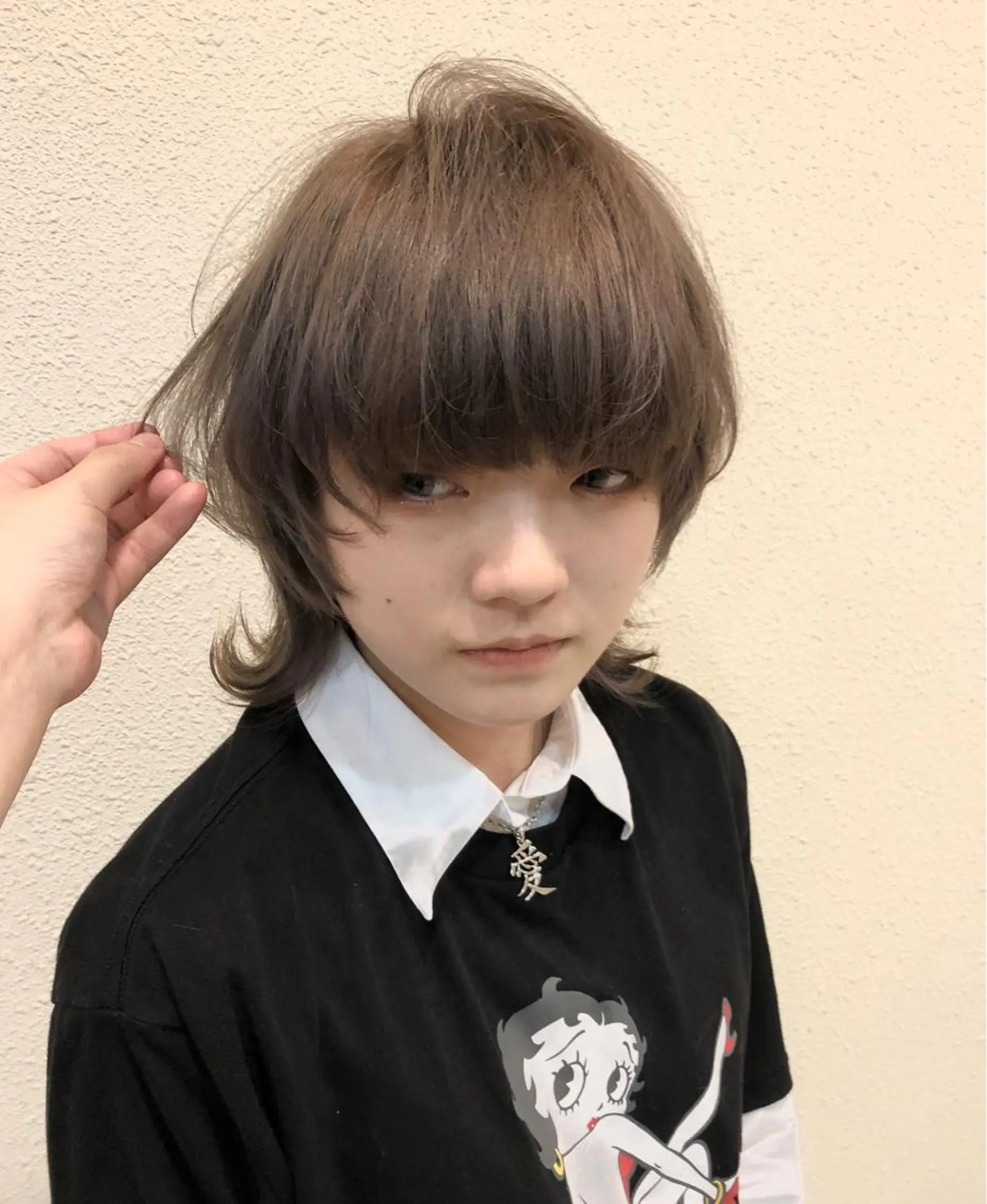 ショート ウルフカット 中川 茜里のヘアスタイル