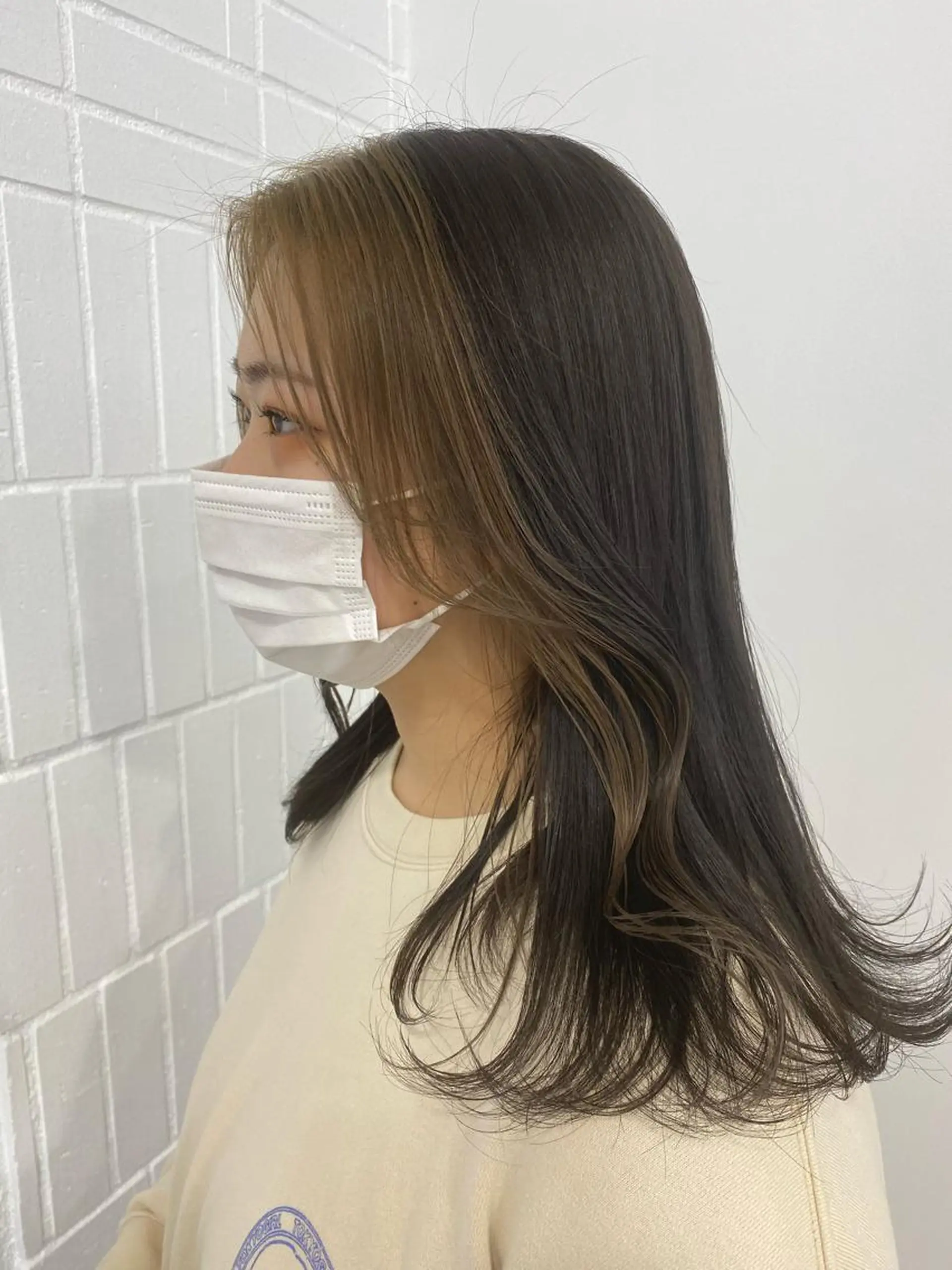 セミロング アッシュ ミストバング レイヤー/ハイトーン 🧸SENAのヘアスタイル