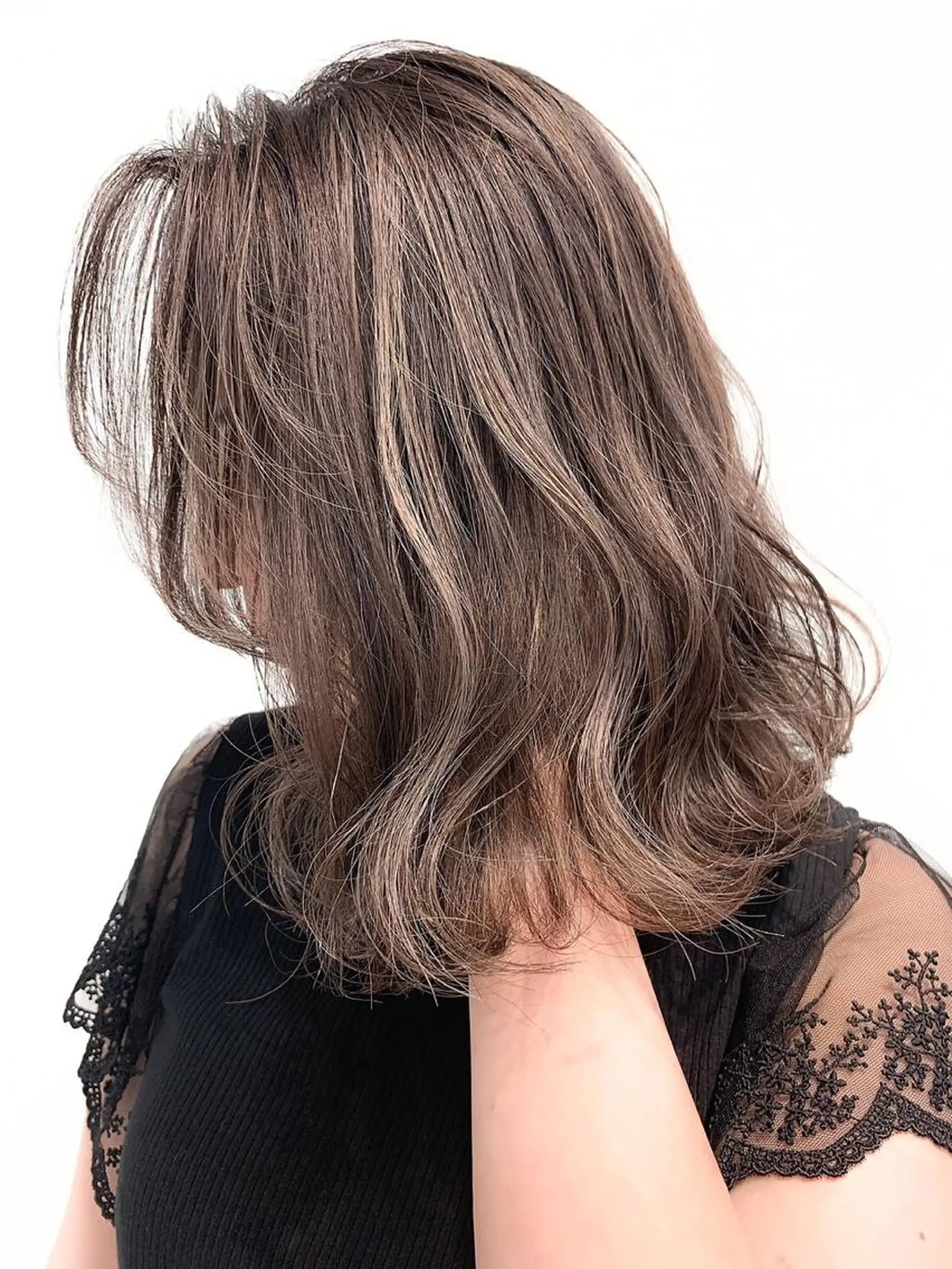 ミディアム MAO .のヘアスタイル